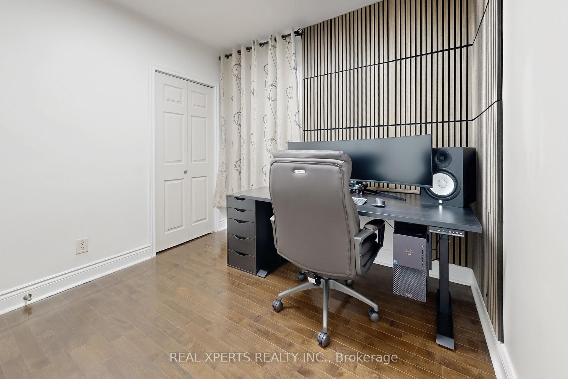 265 Clarke Street photo 17