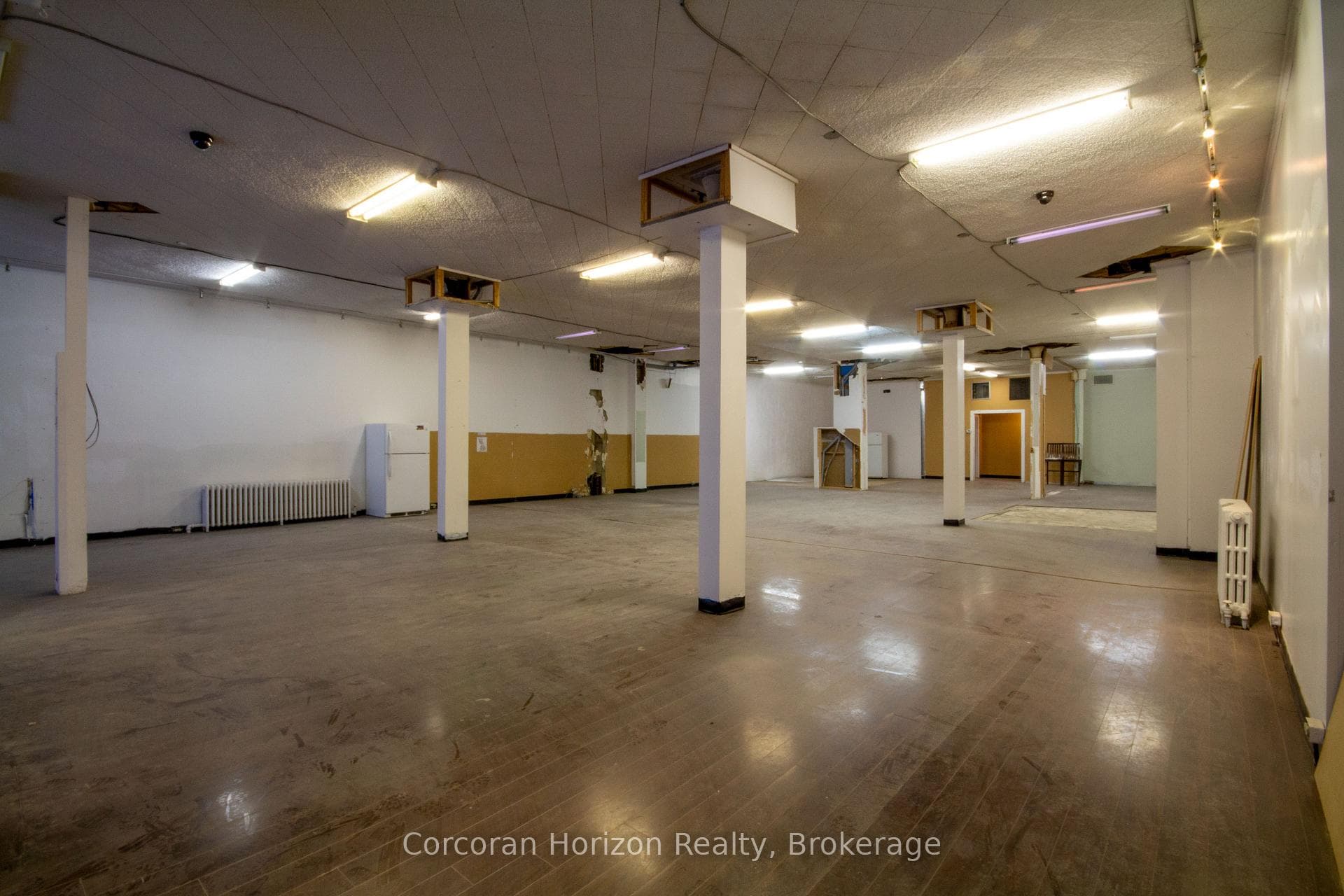323 King Street photo 11