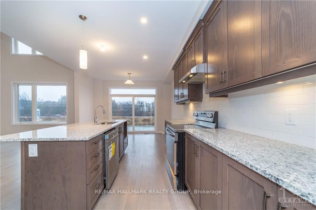 593 ENCLAVE Lane photo 4