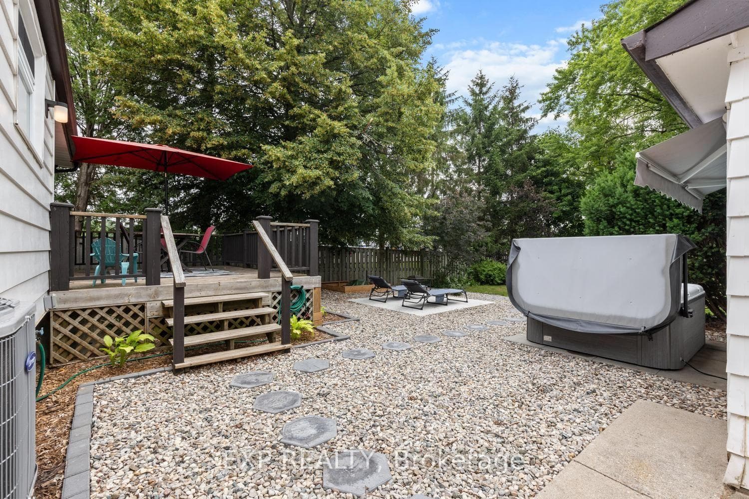 577 Dewan Street photo 42
