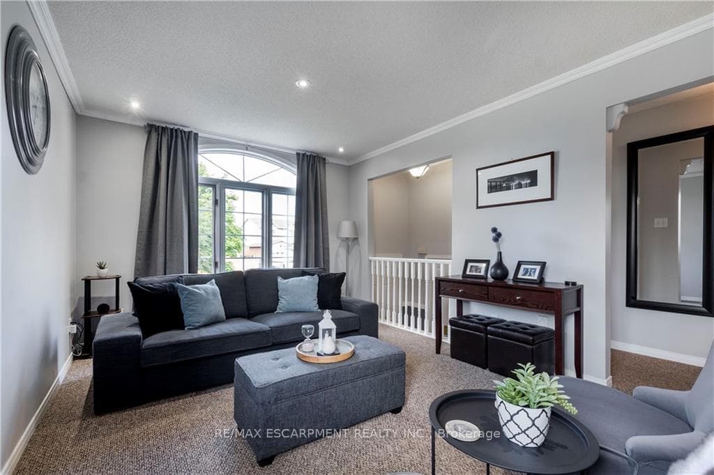 4 FOXMEADOW Drive photo 5