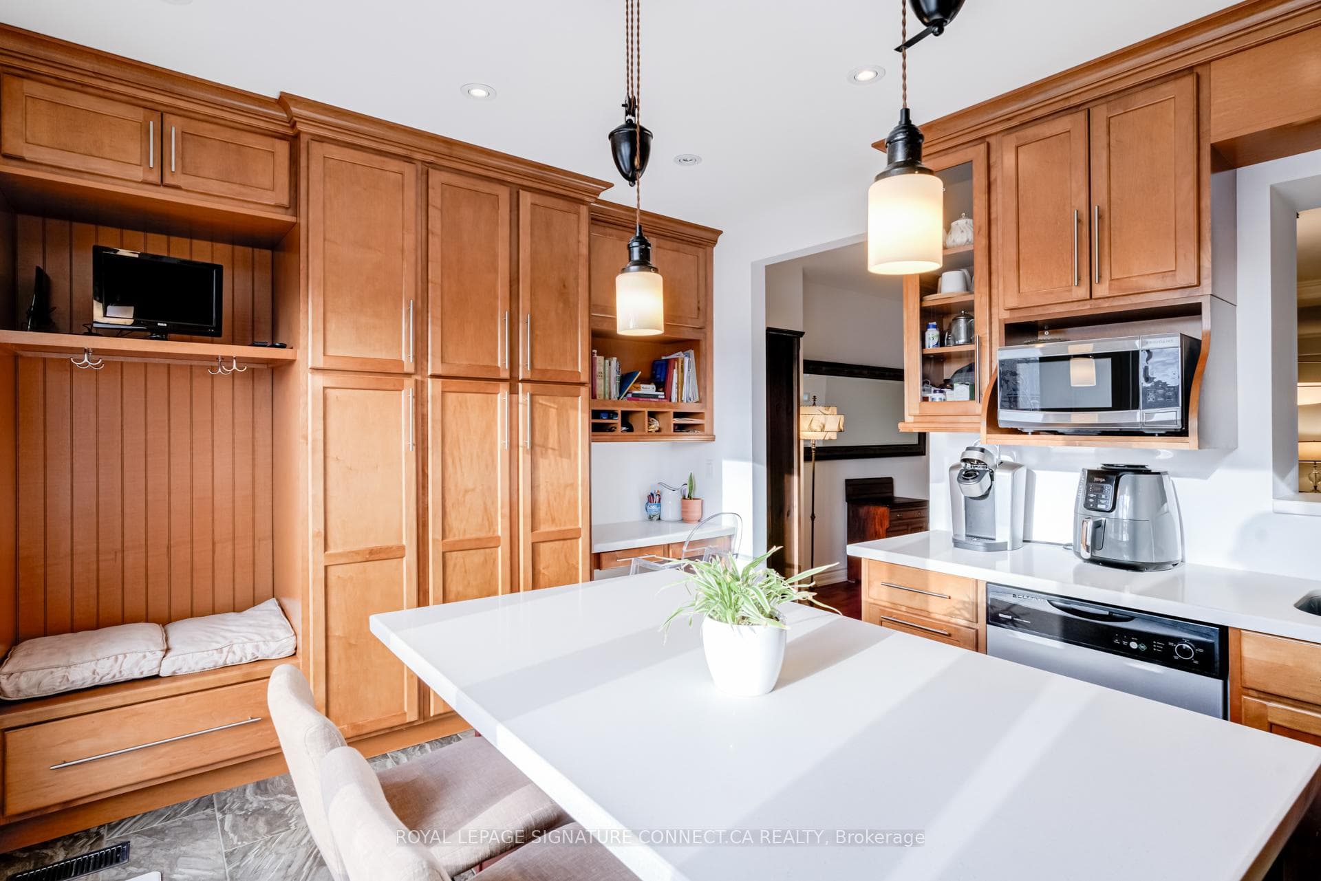 158 McRoberts Avenue photo 14