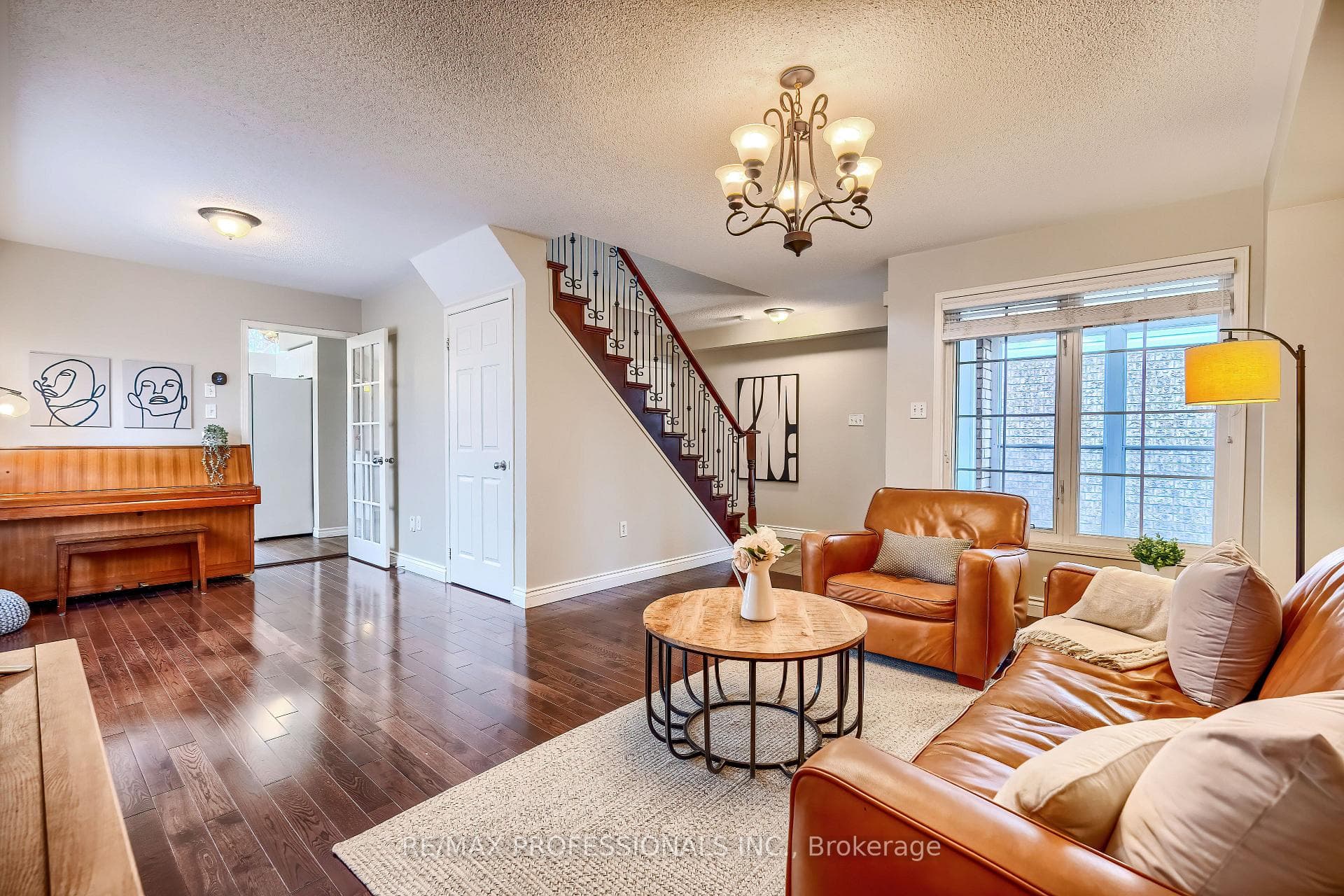 149 Eaton Street photo 8