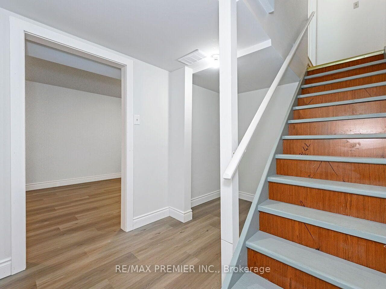 33 Laurel Valley Court photo 27