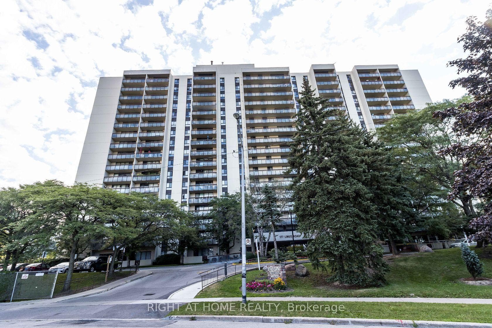 177 Linus Road Unit 1411 photo 1