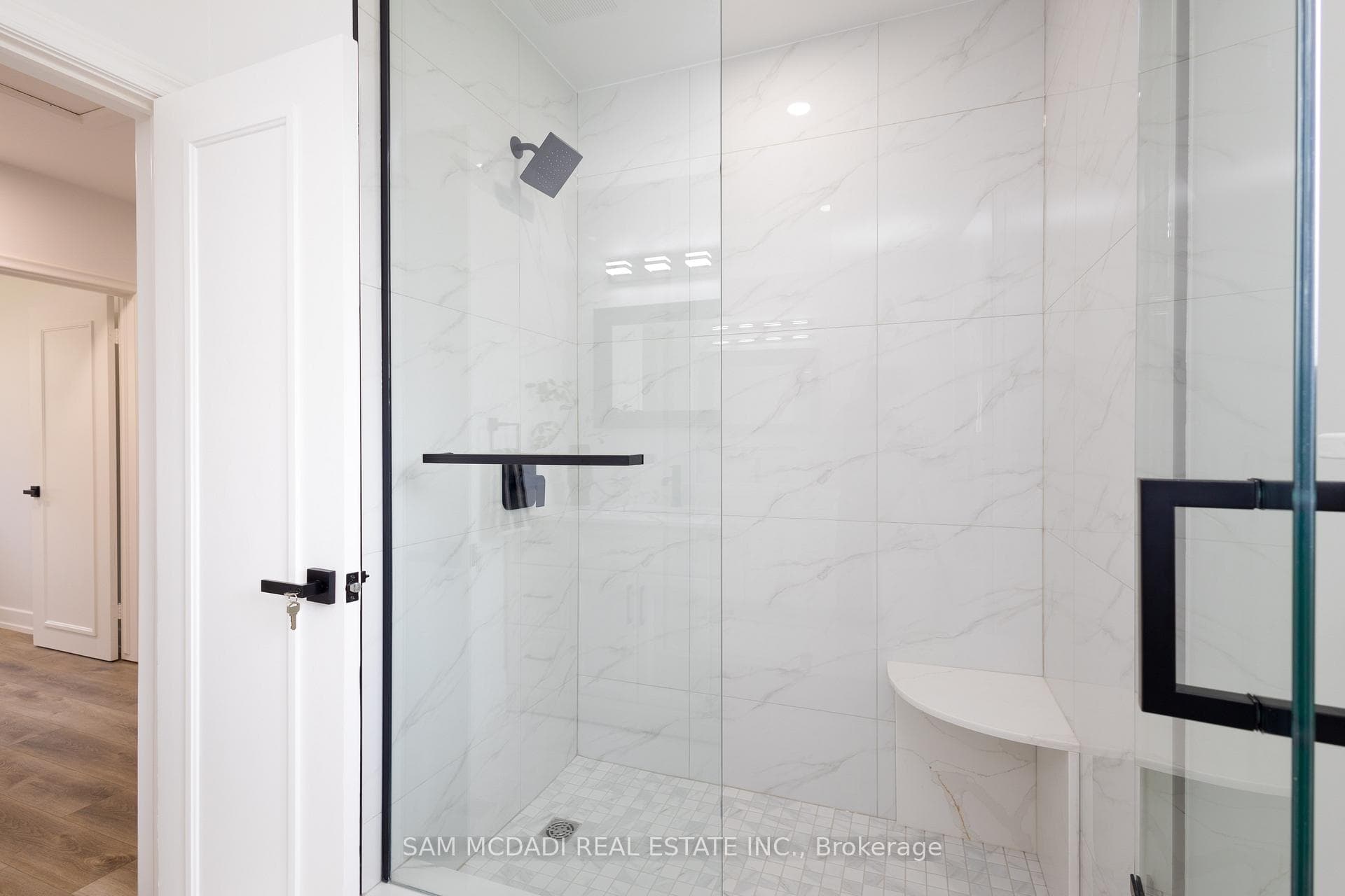 14 Glencairn Drive photo 12
