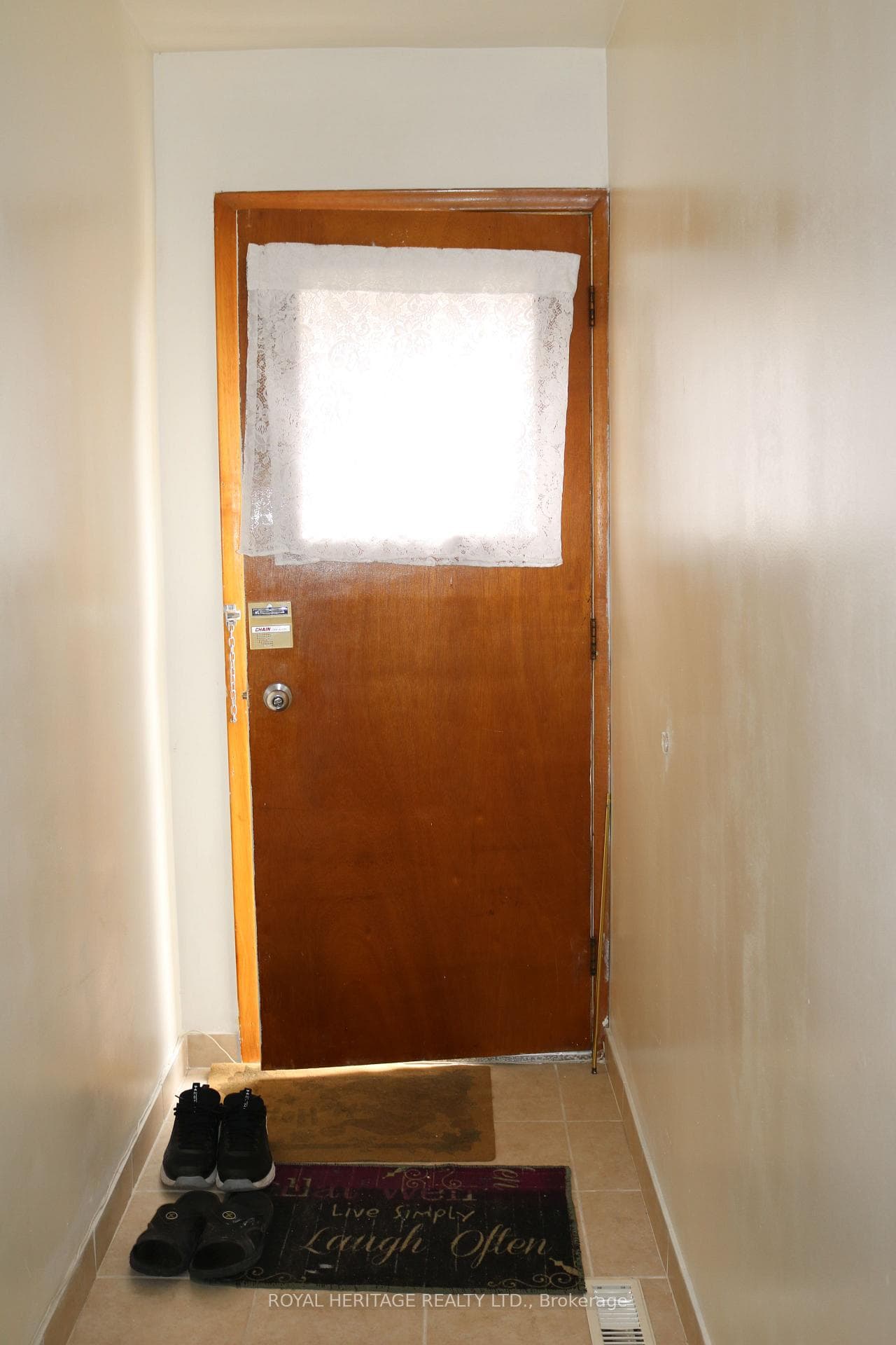 58 Bedle Avenue photo 16