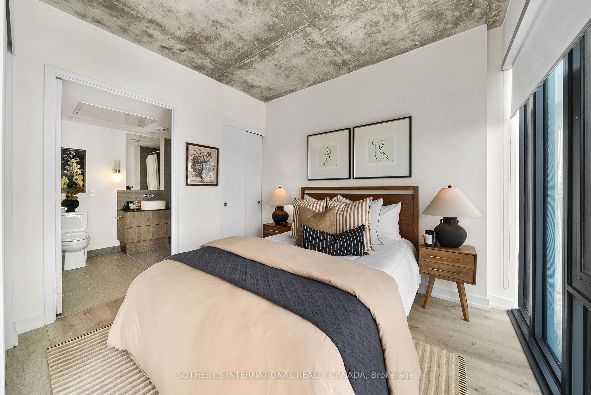 161 Roehampton Avenue Unit 3509 photo 12