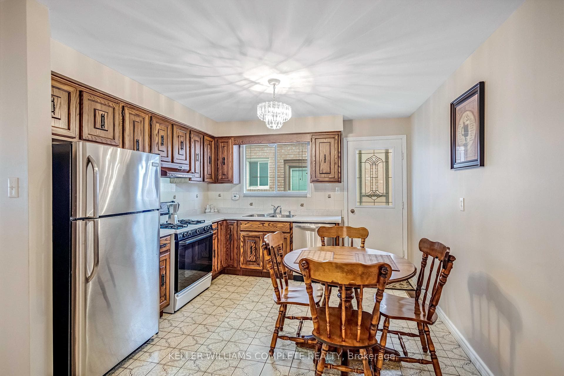 37 Greening Avenue photo 4