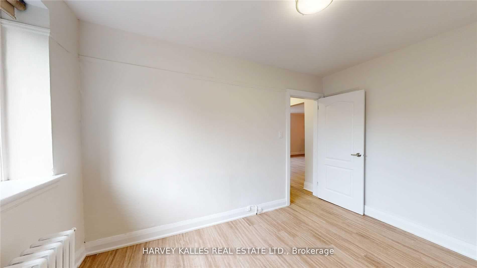 316 Lonsdale Road Unit 2 photo 19