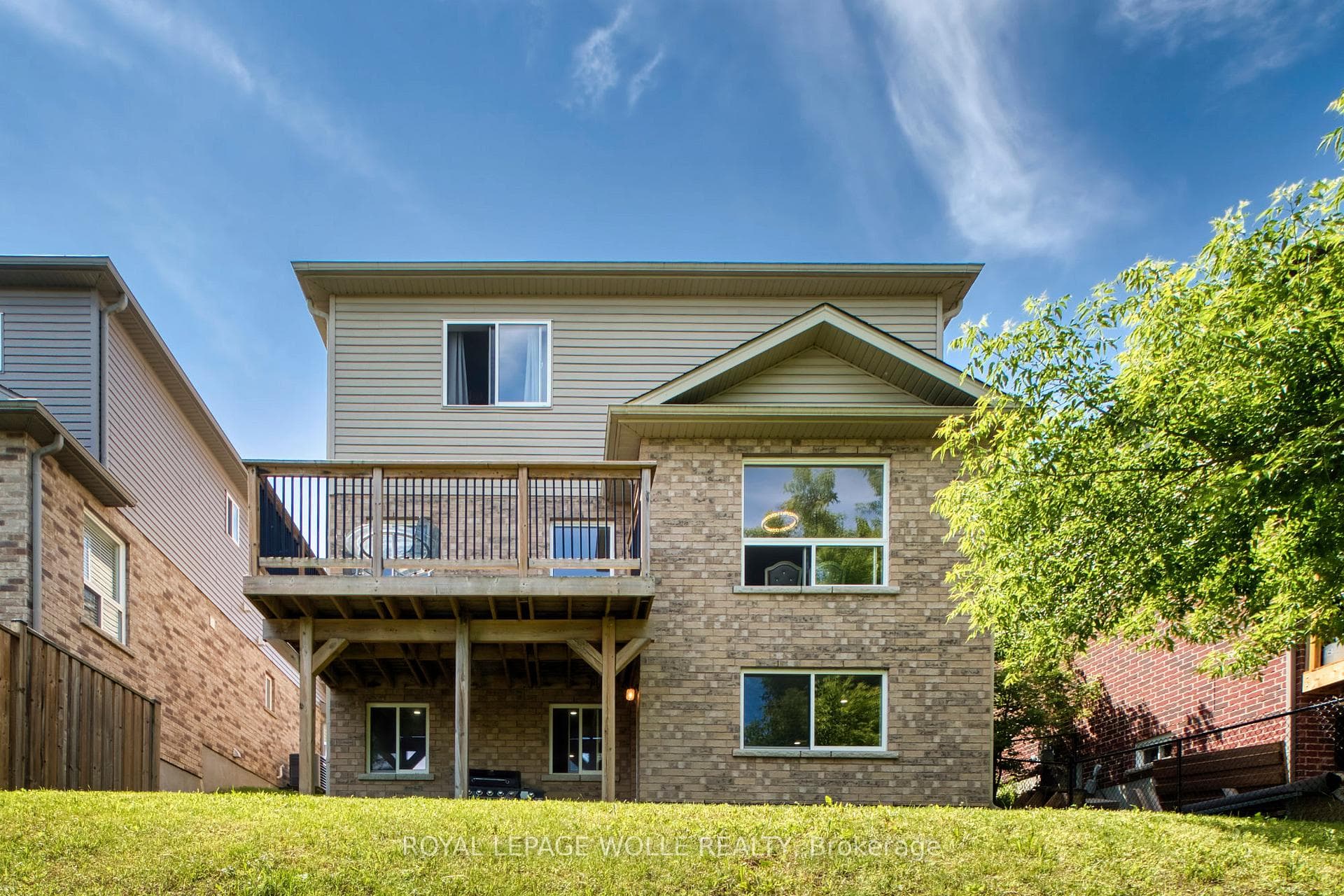 264 Vincent Drive photo 36