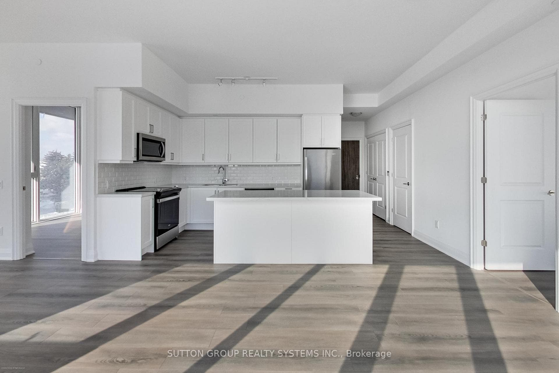10 Gatineau Drive Unit 204 photo 15