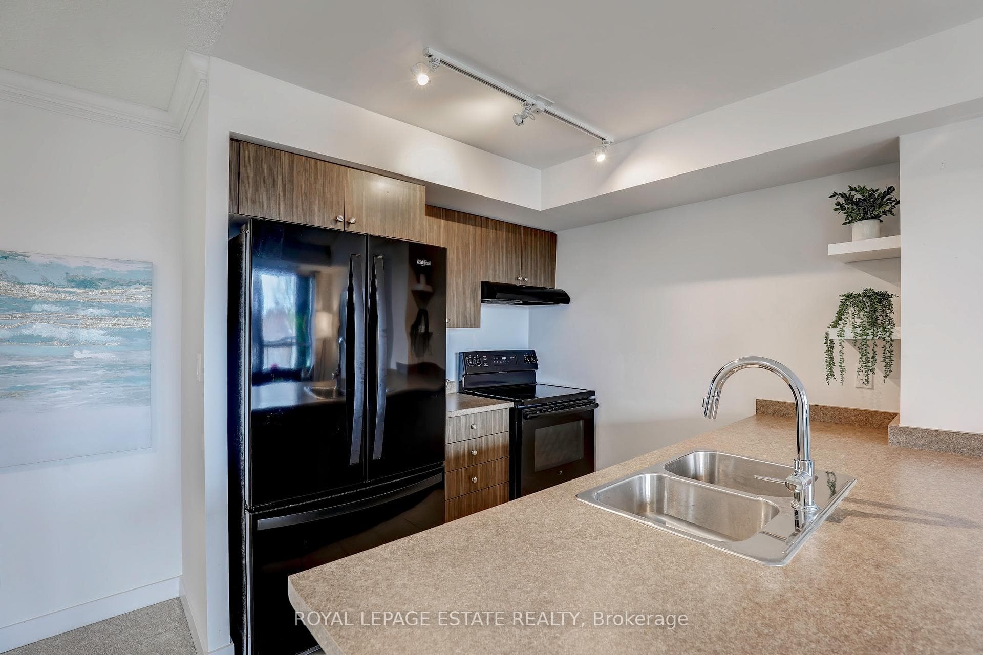 8 Trent Avenue Unit 309 photo 7