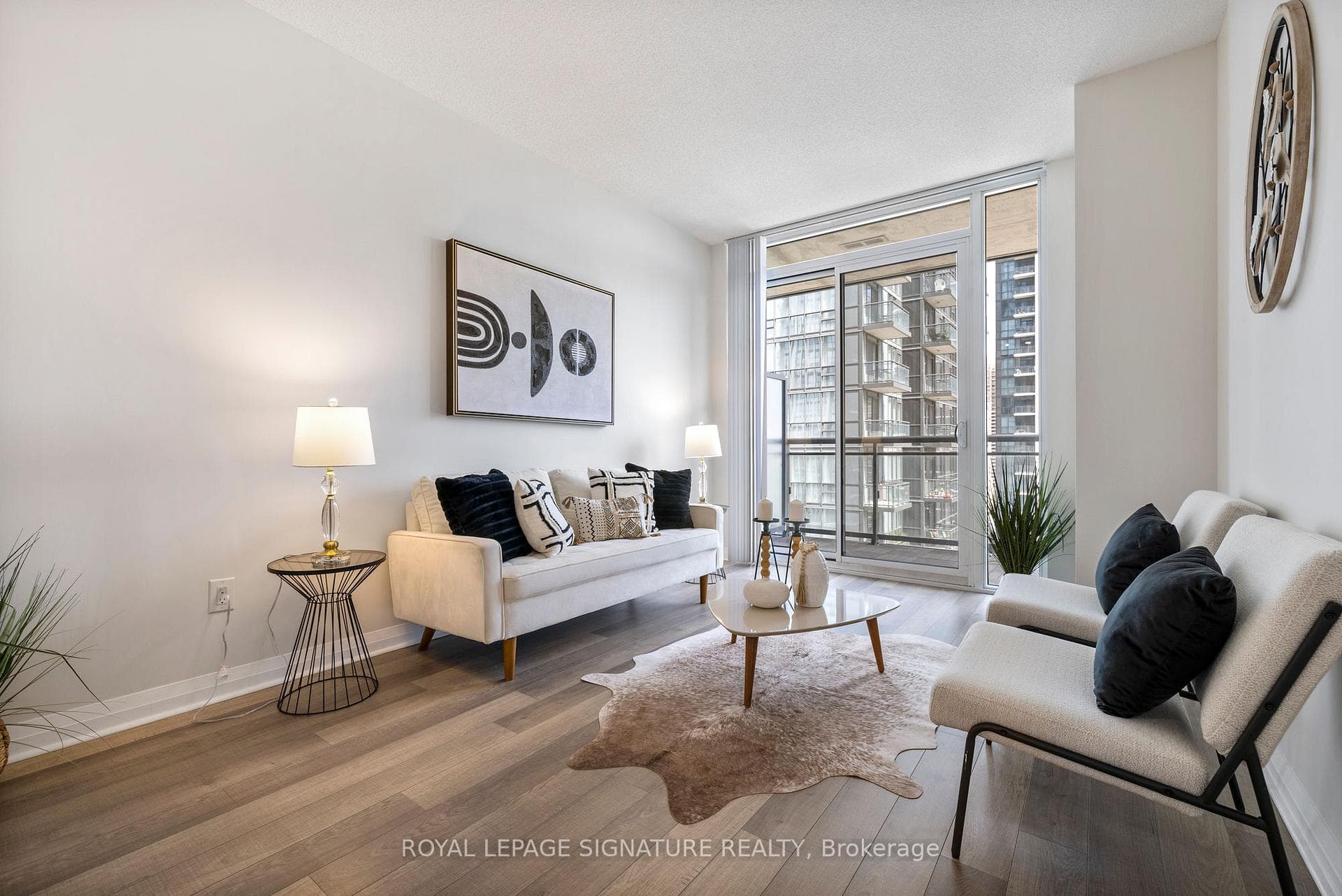 5033 Four Springs Avenue Unit 1111 photo 15