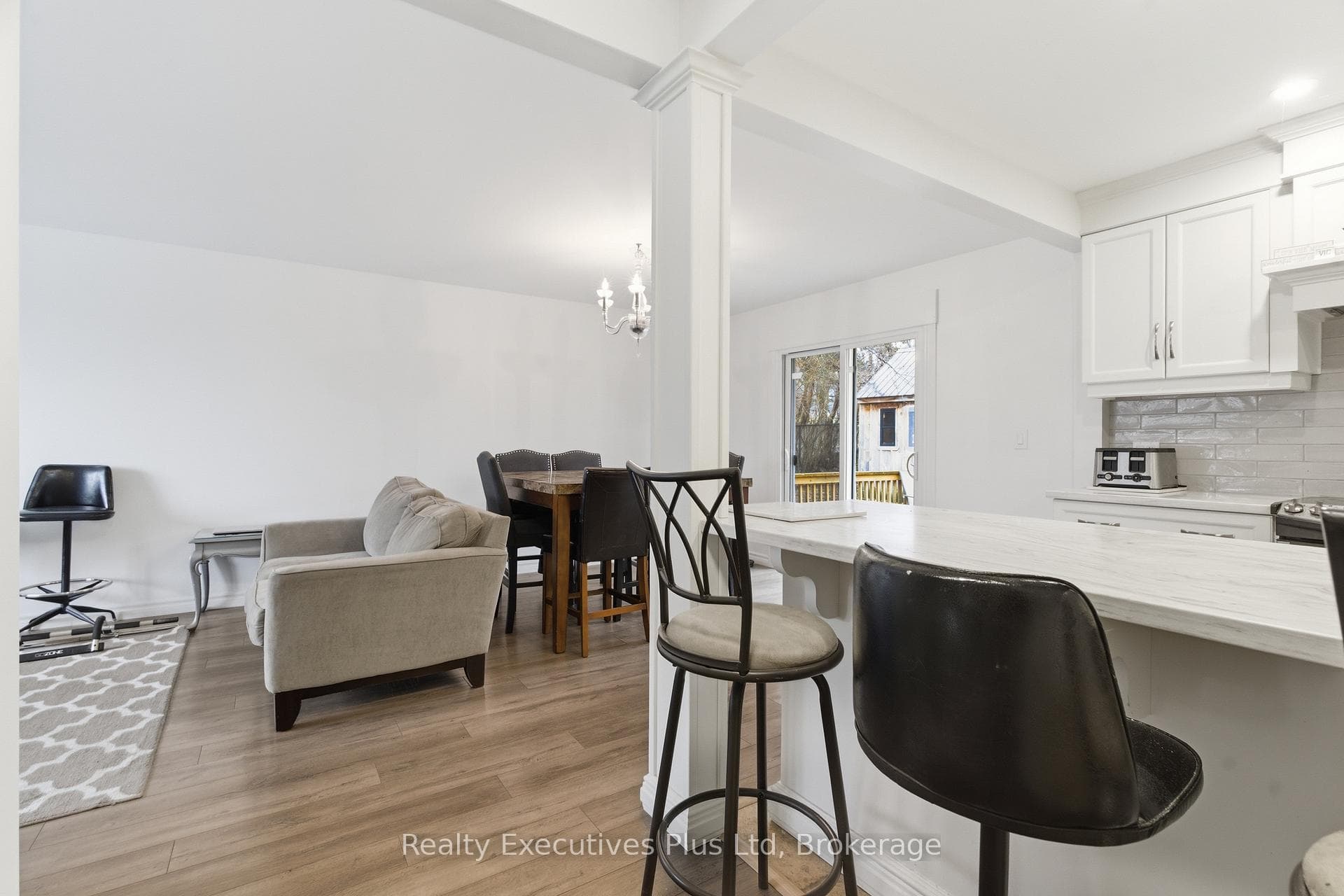 90 Western Avenue photo 6