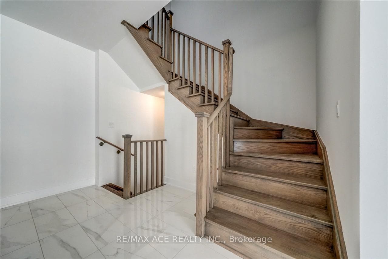2035 Lowry Drive photo 14