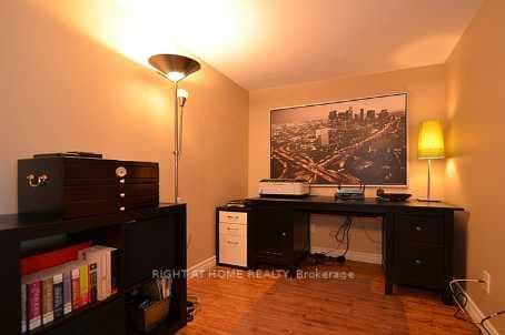 18 Yonge Street Unit 809 photo 3