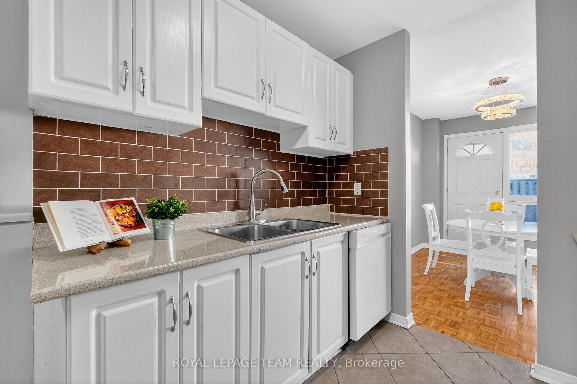 187 Birch Hill Private photo 17
