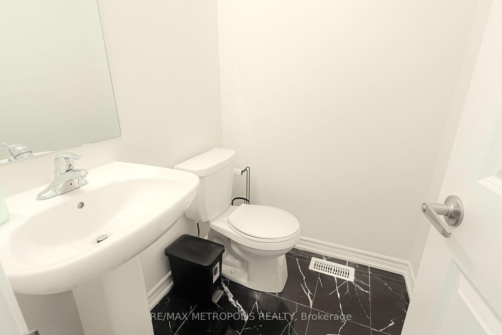 2555 HIBISCUS Drive Unit MAIN photo 8