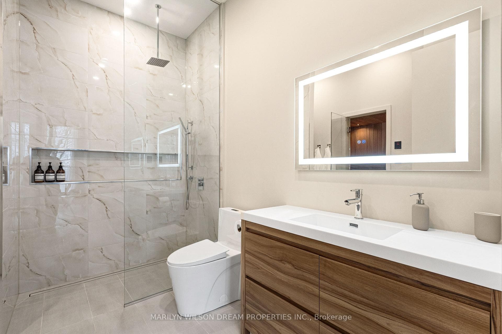 2486 Howe Island Drive photo 38