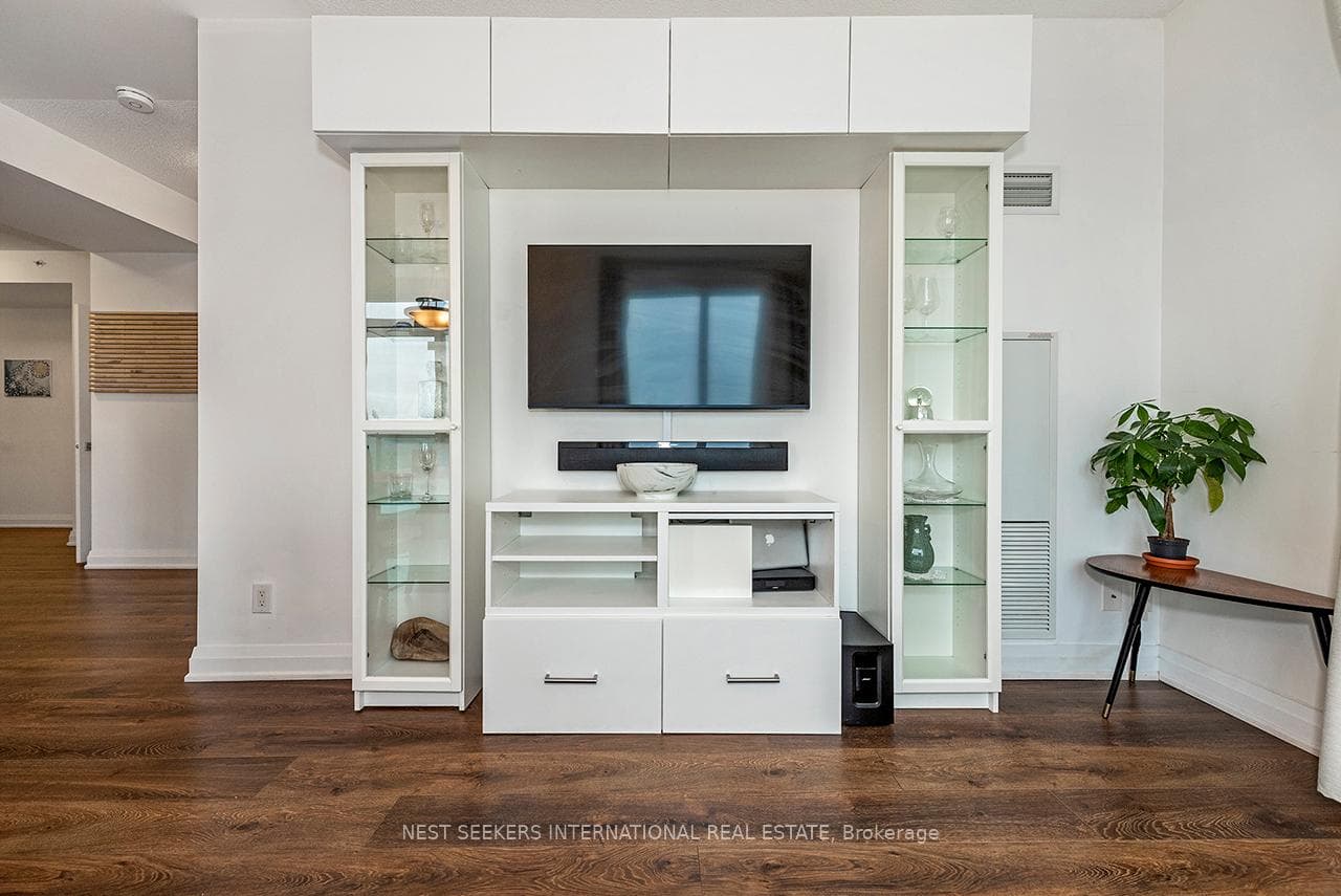7165 Yonge Street Unit 733 photo 12