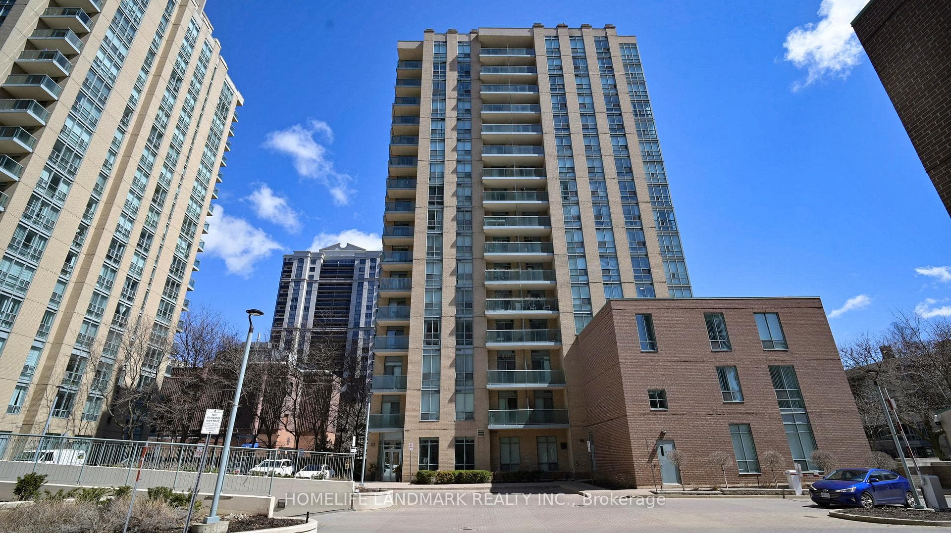 28 Olive Avenue Unit 215 photo 1