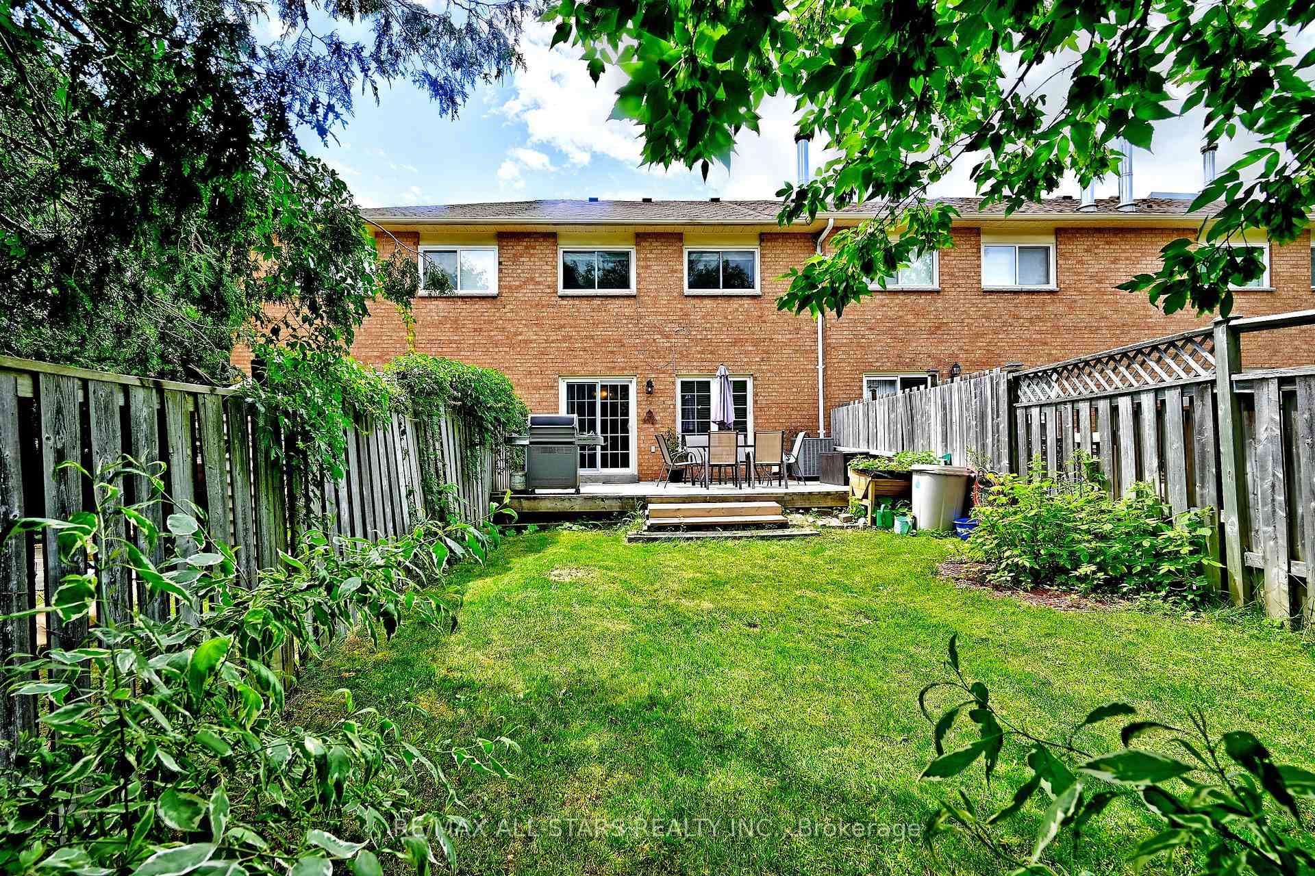 9 Opal Court photo 26