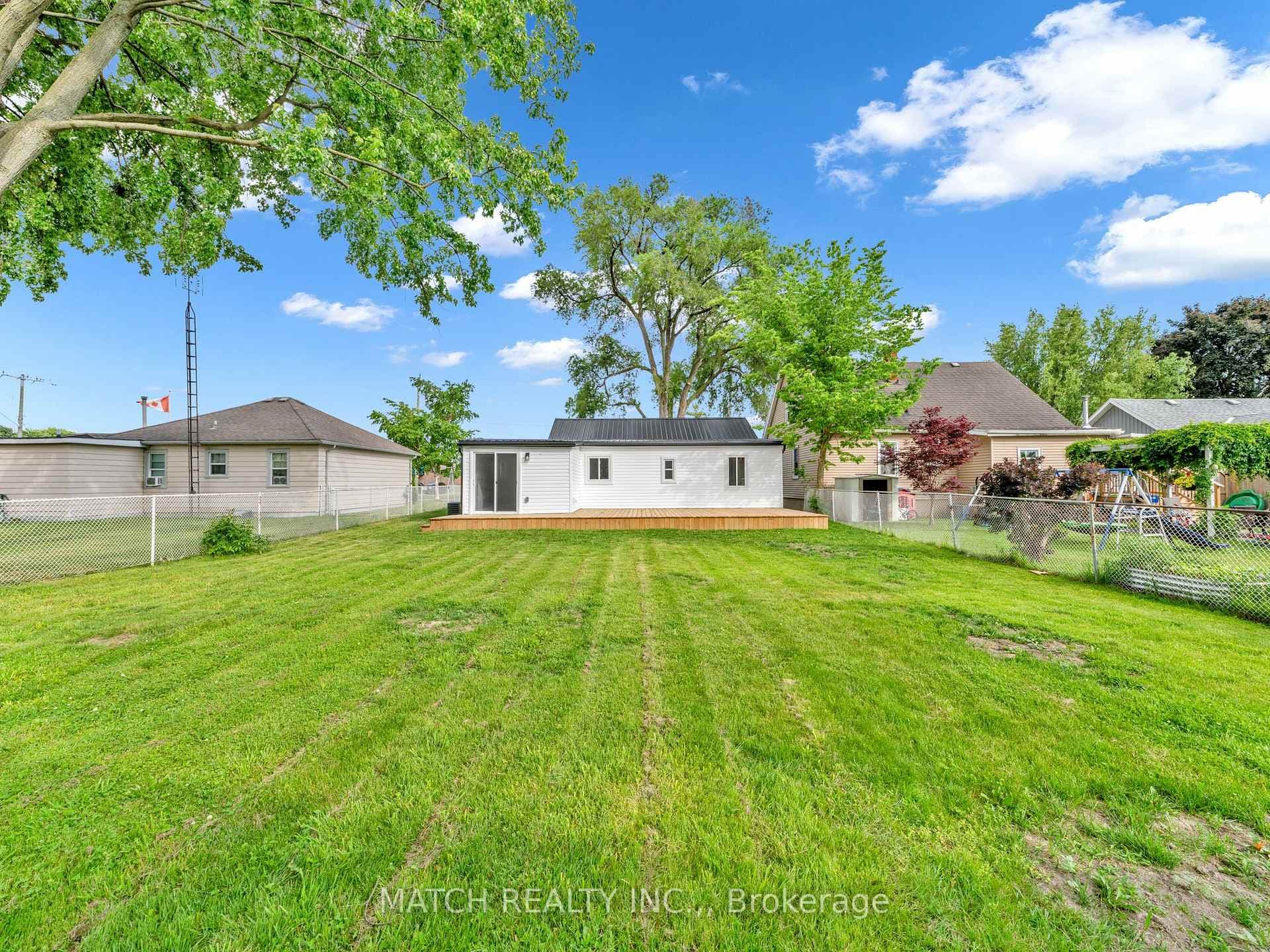 7 Oxley Drive photo 32