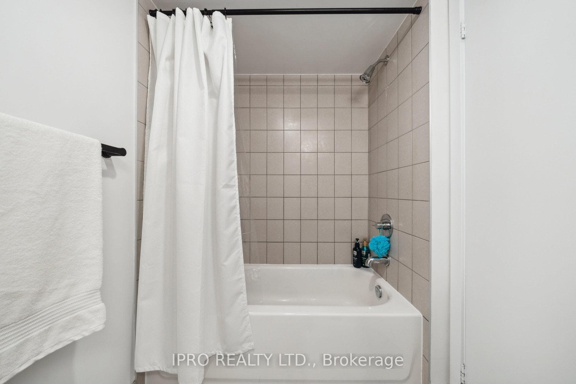8 Trent Avenue Unit 513 photo 21