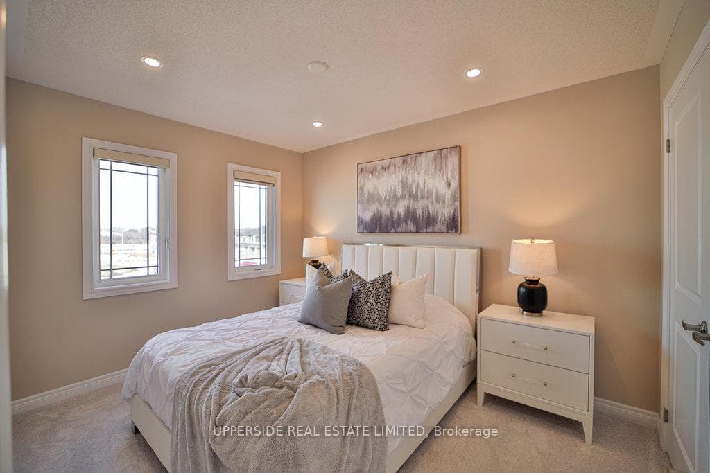 7 Milady Crescent photo 30