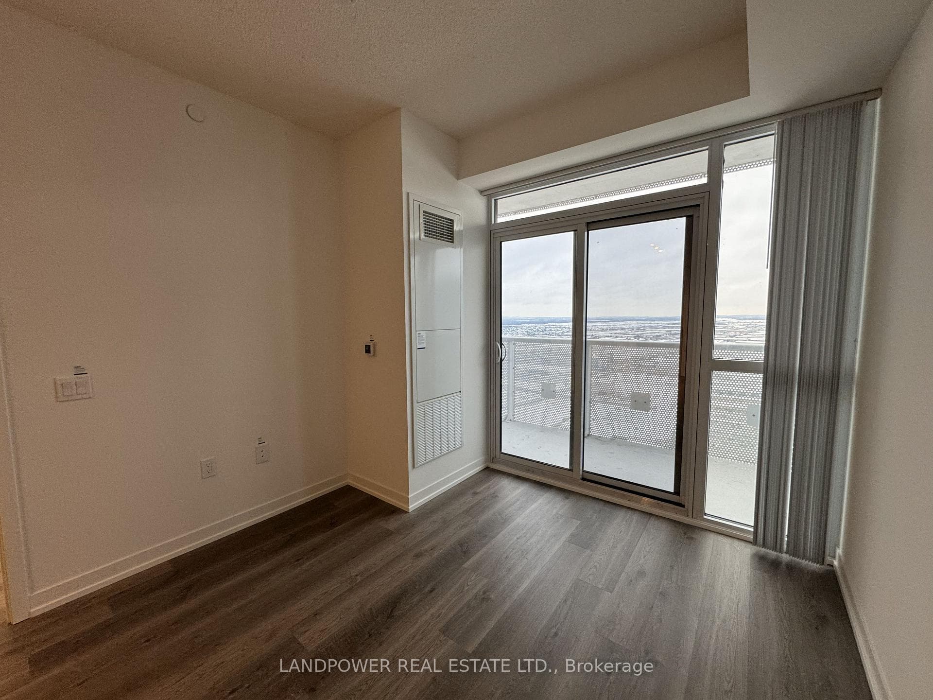 8 Interchange Way Unit 4703 photo 9