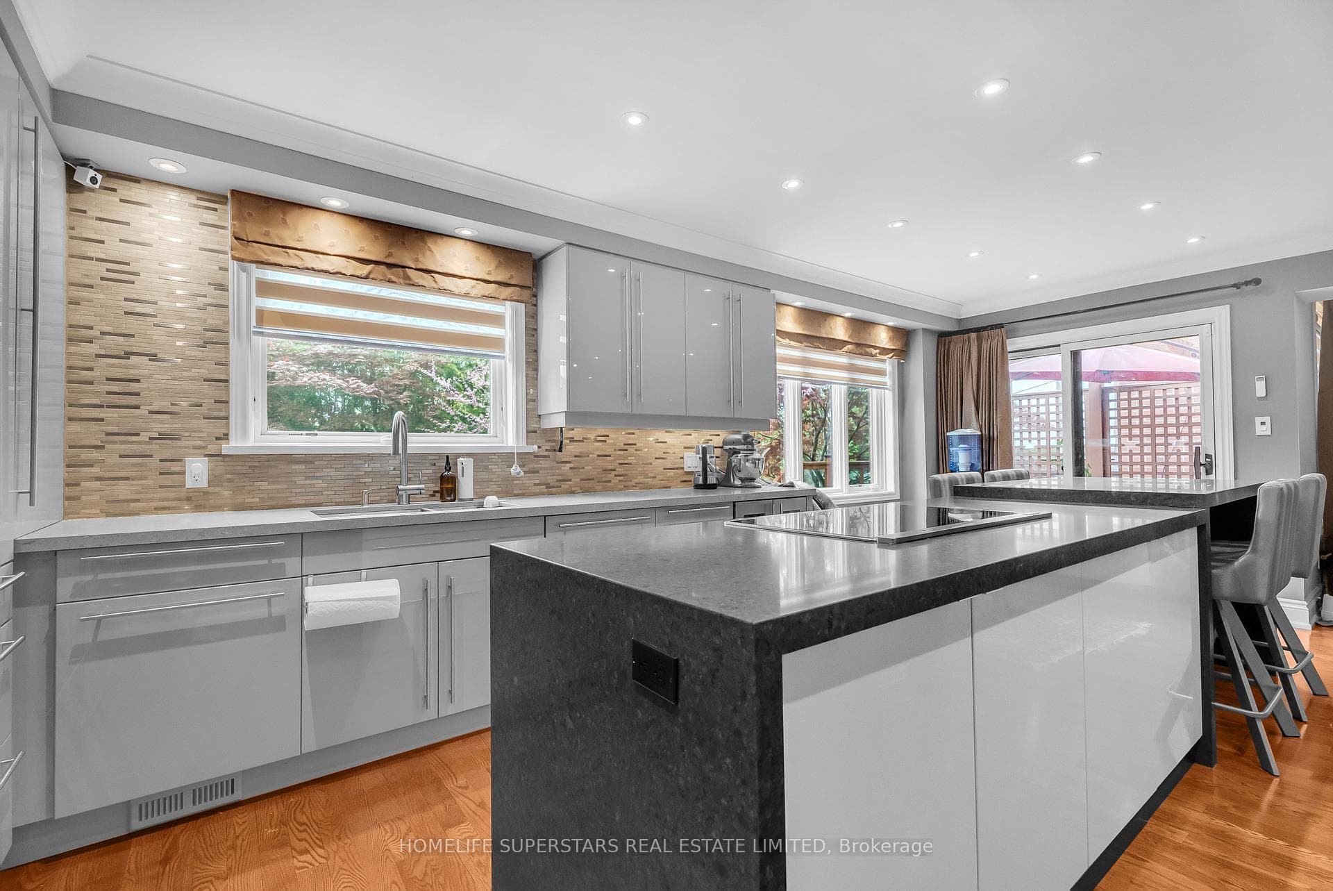 123 Shaver Avenue photo 13