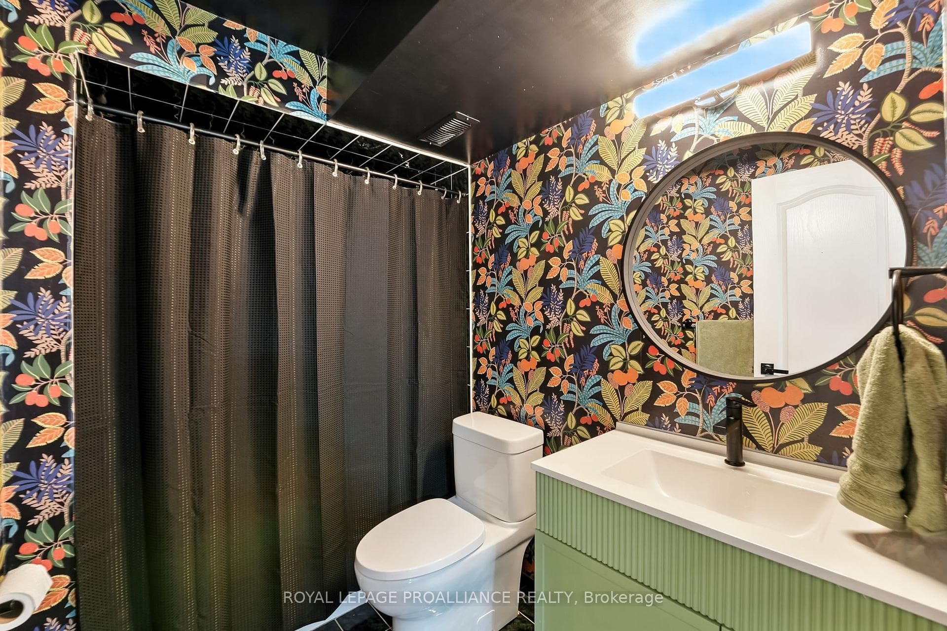 437 Duffy Street photo 31