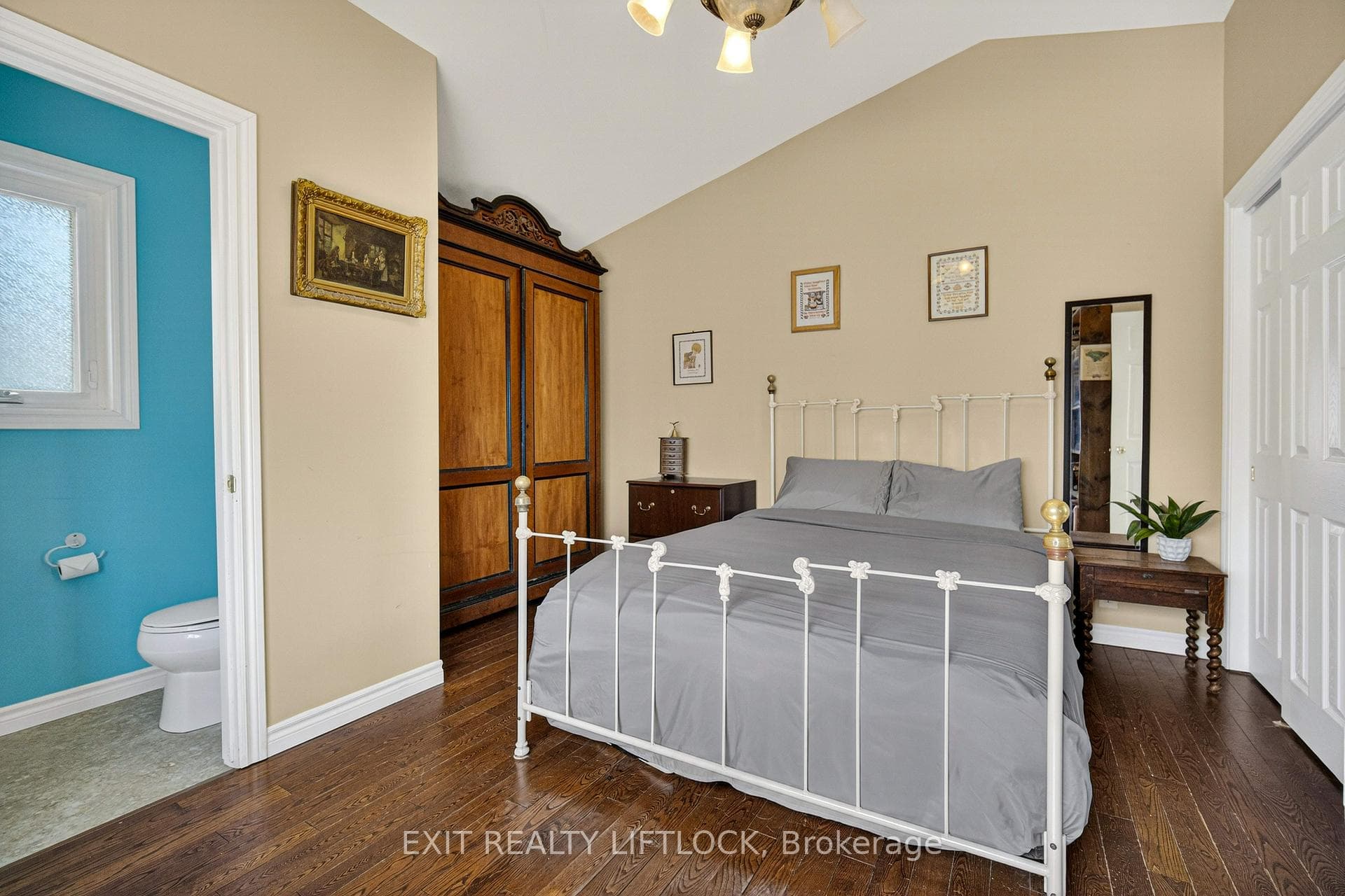 709 Orpington Road photo 8