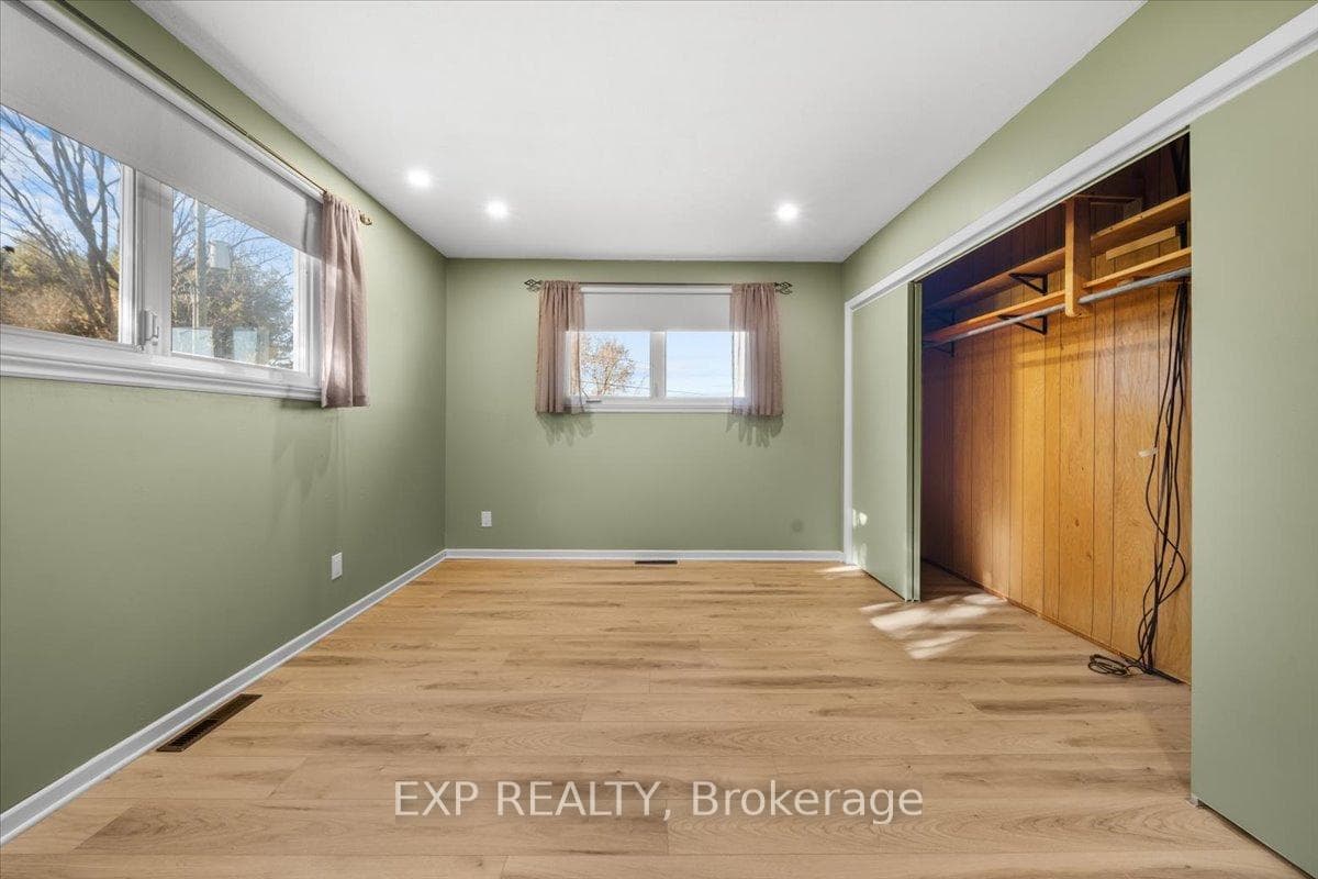 5 Hillview Circle photo 14