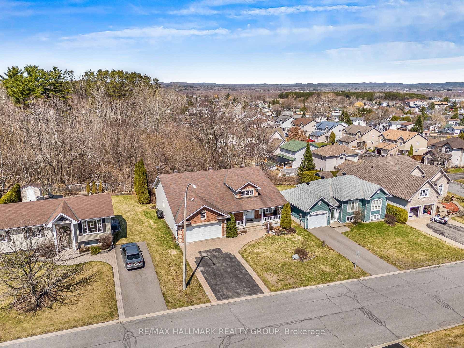 1103 DES PINS Avenue photo 38