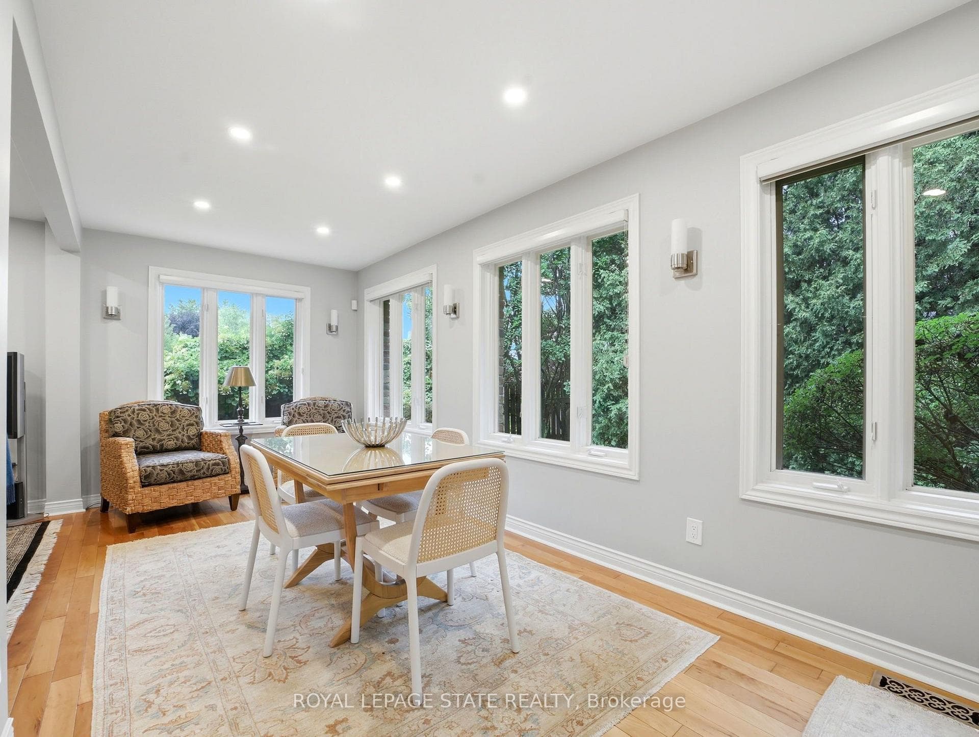 2 Charterhouse Crescent photo 19