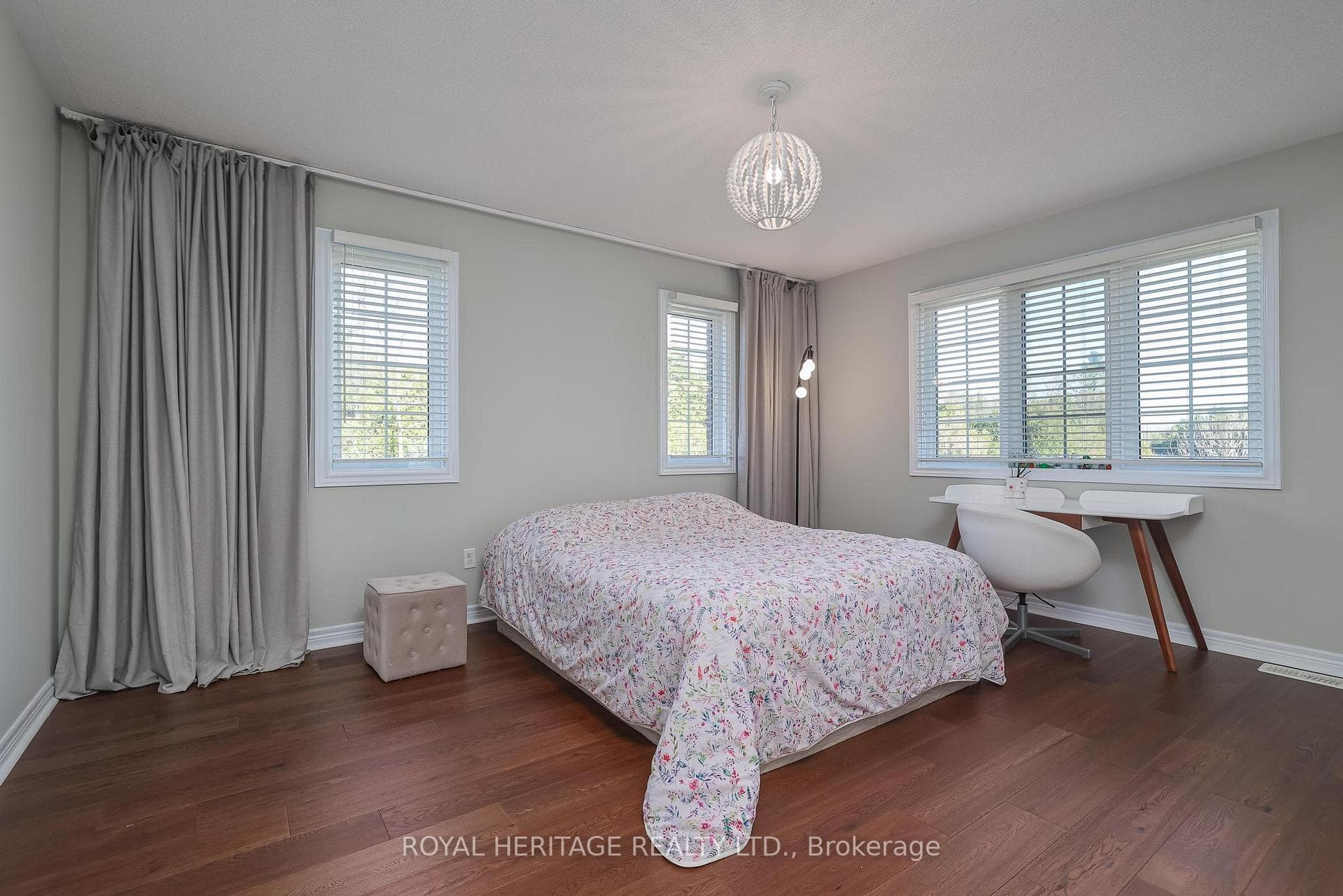 2493 Earl Grey Avenue photo 17