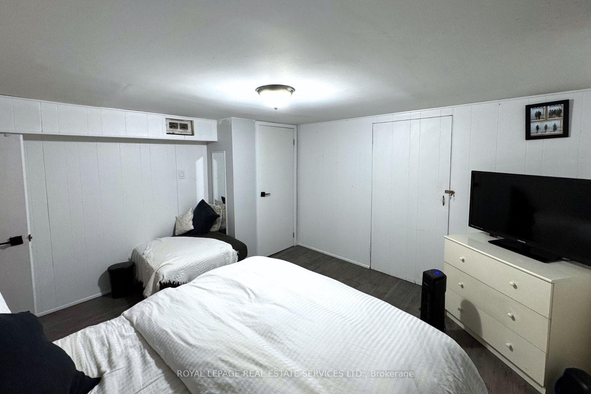 1010 Caledonia Road photo 9