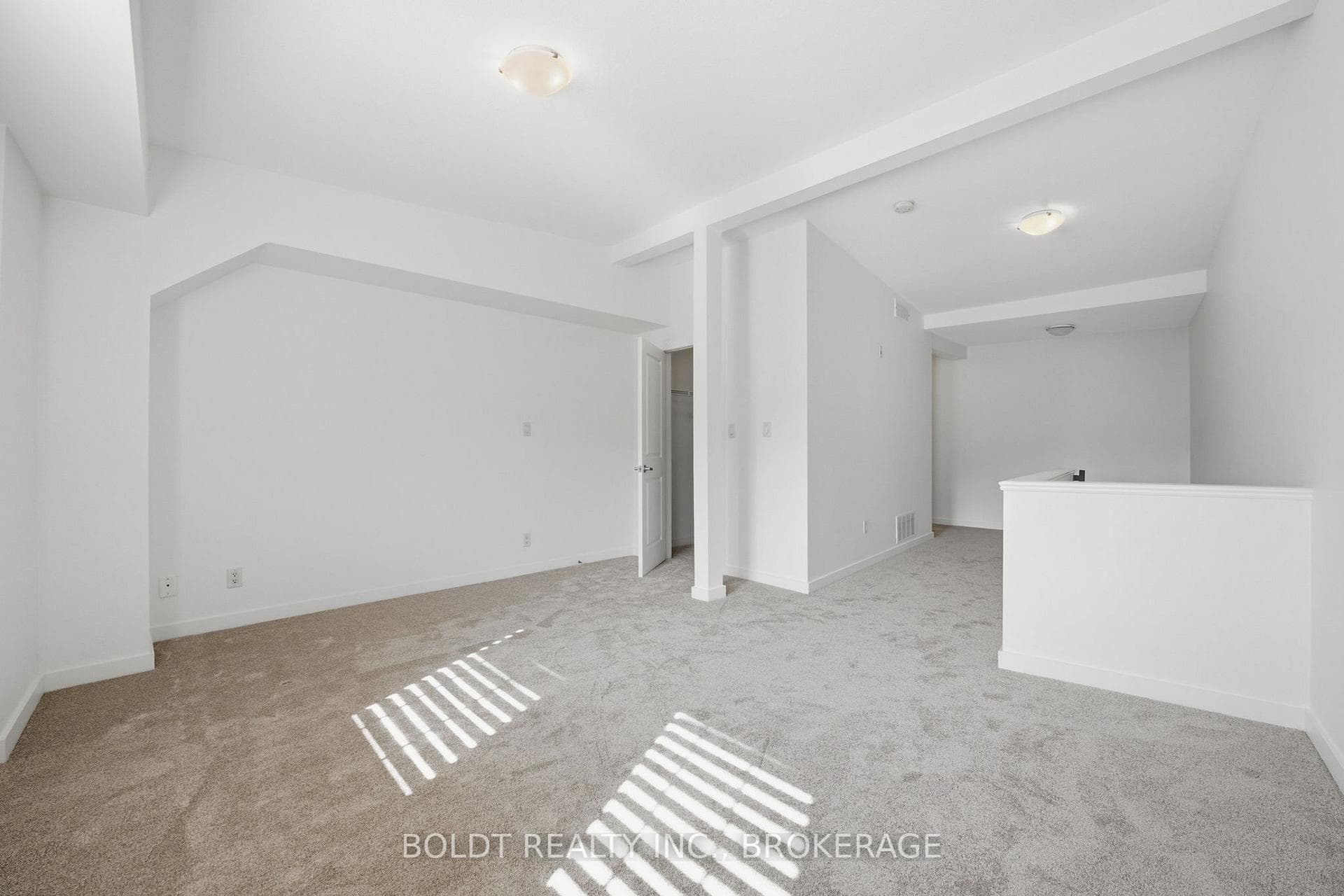 49 ONTARIO Street Unit 8 photo 16