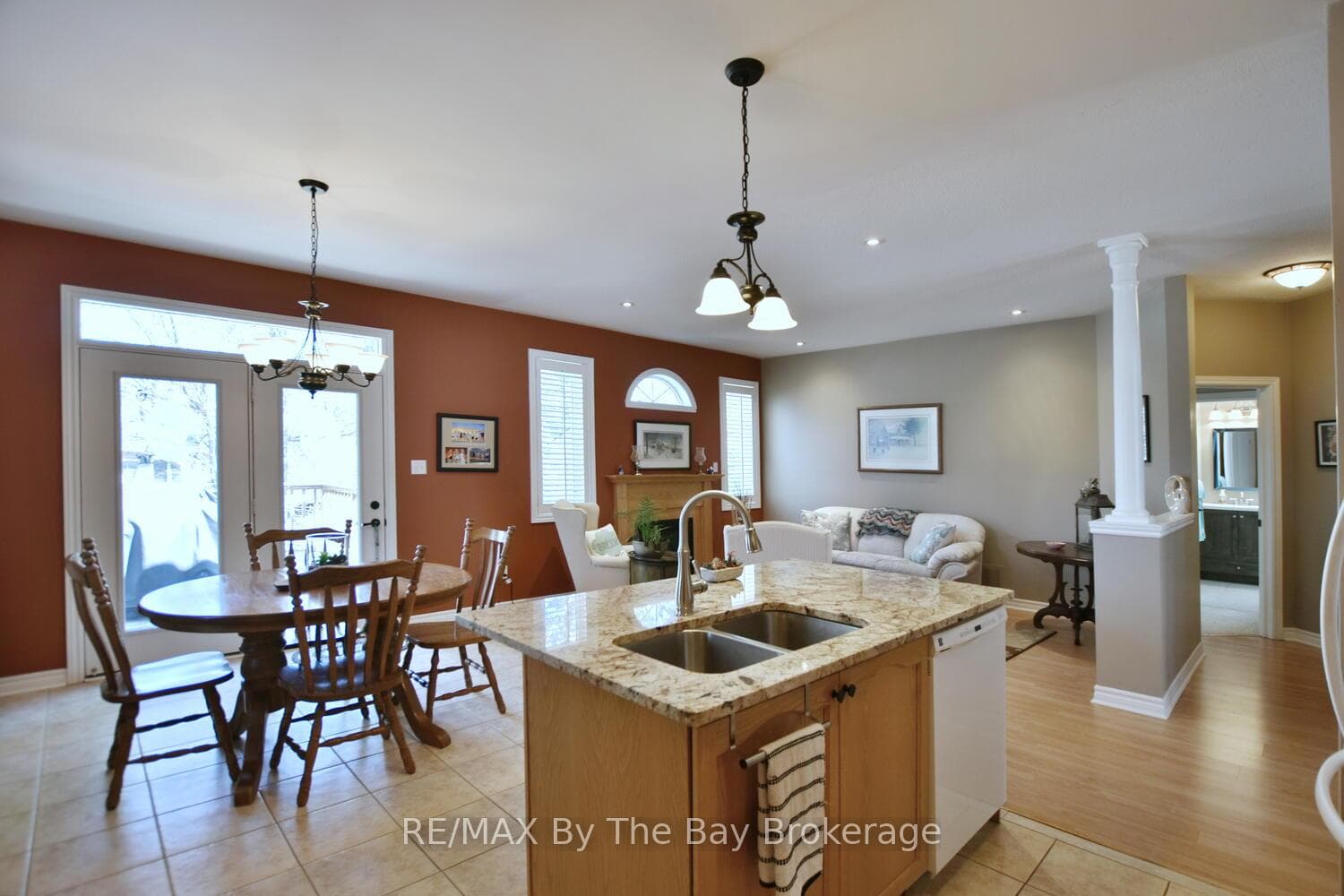 55 Oriole Crescent photo 19