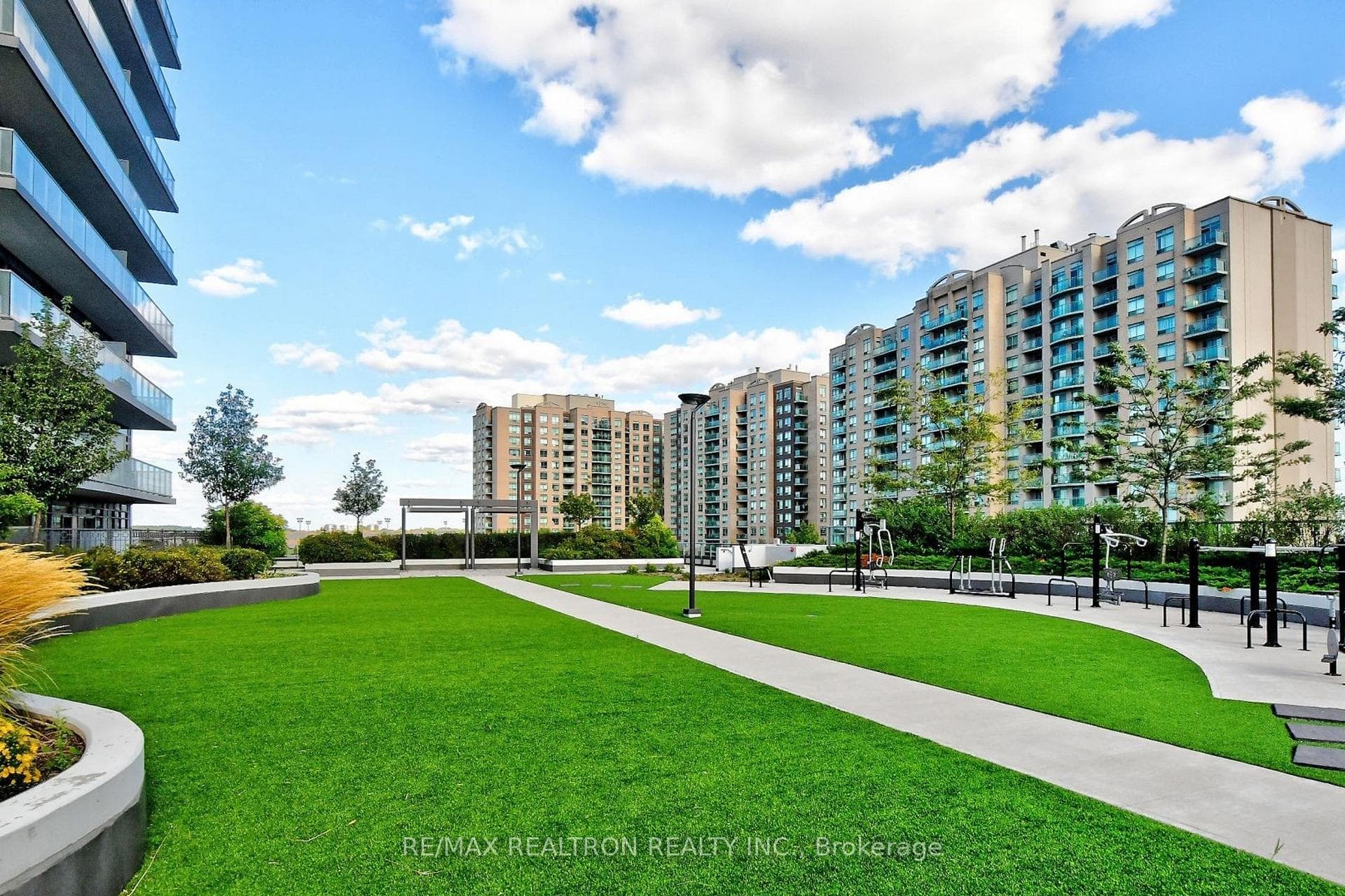 65 Oneida Crescent Unit PH06 photo 45