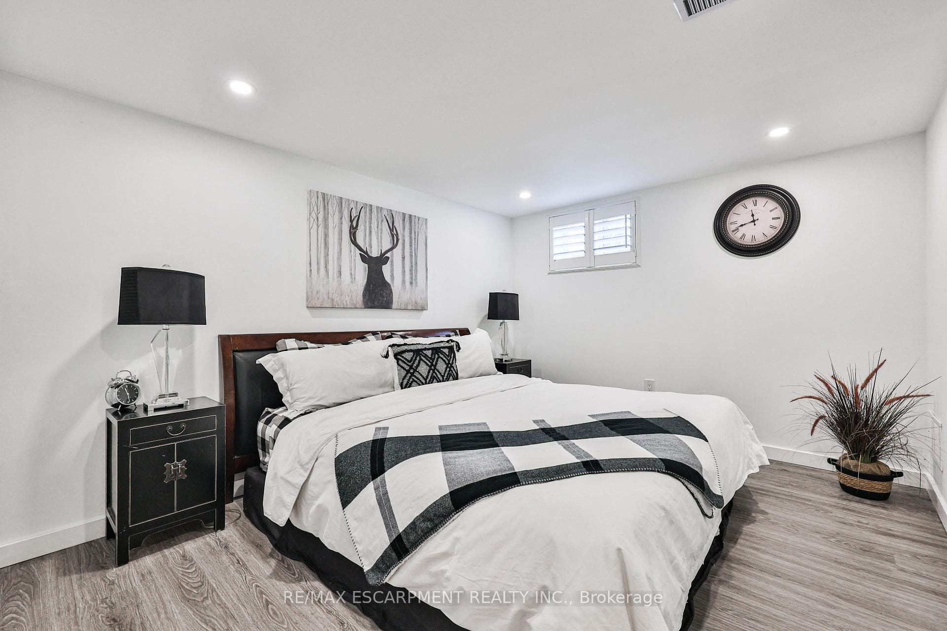 60 Galbraith Drive photo 35