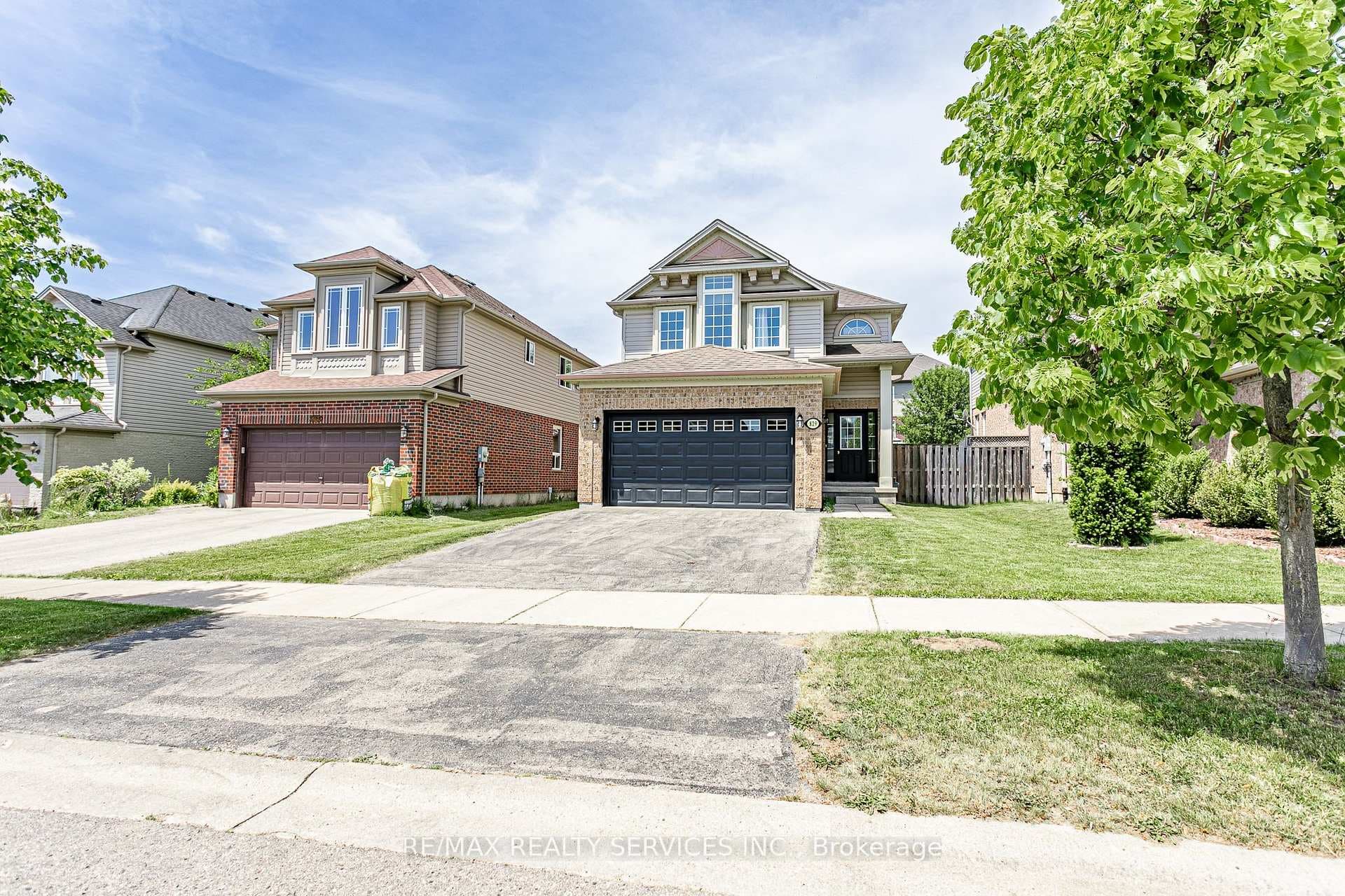 829 Oakcrossing Road photo 4