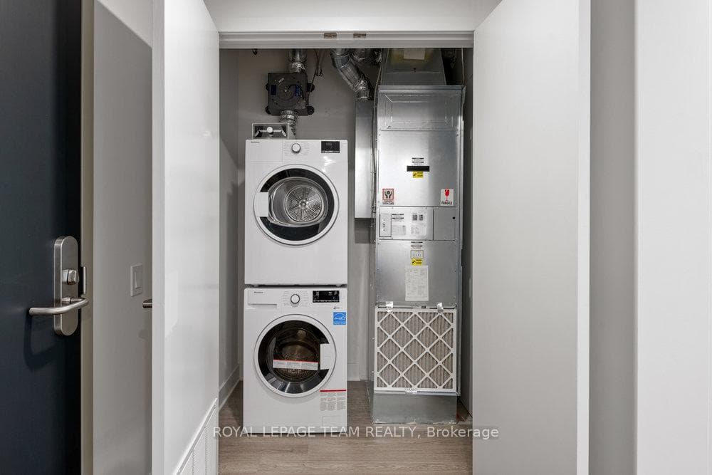 180 GEORGE Street Unit 704 photo 15