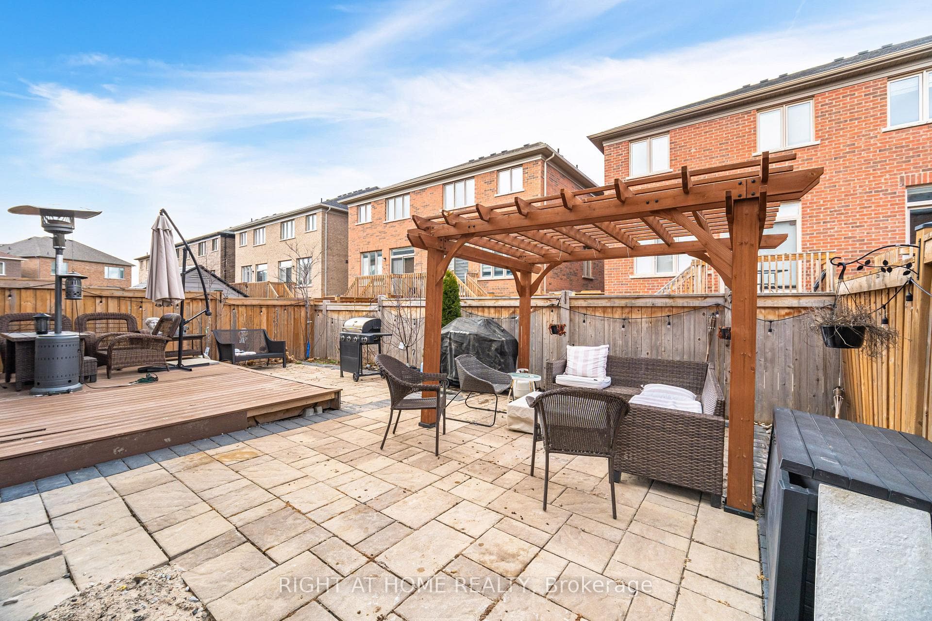 1311 (UPPER) Whitney Terrace photo 44