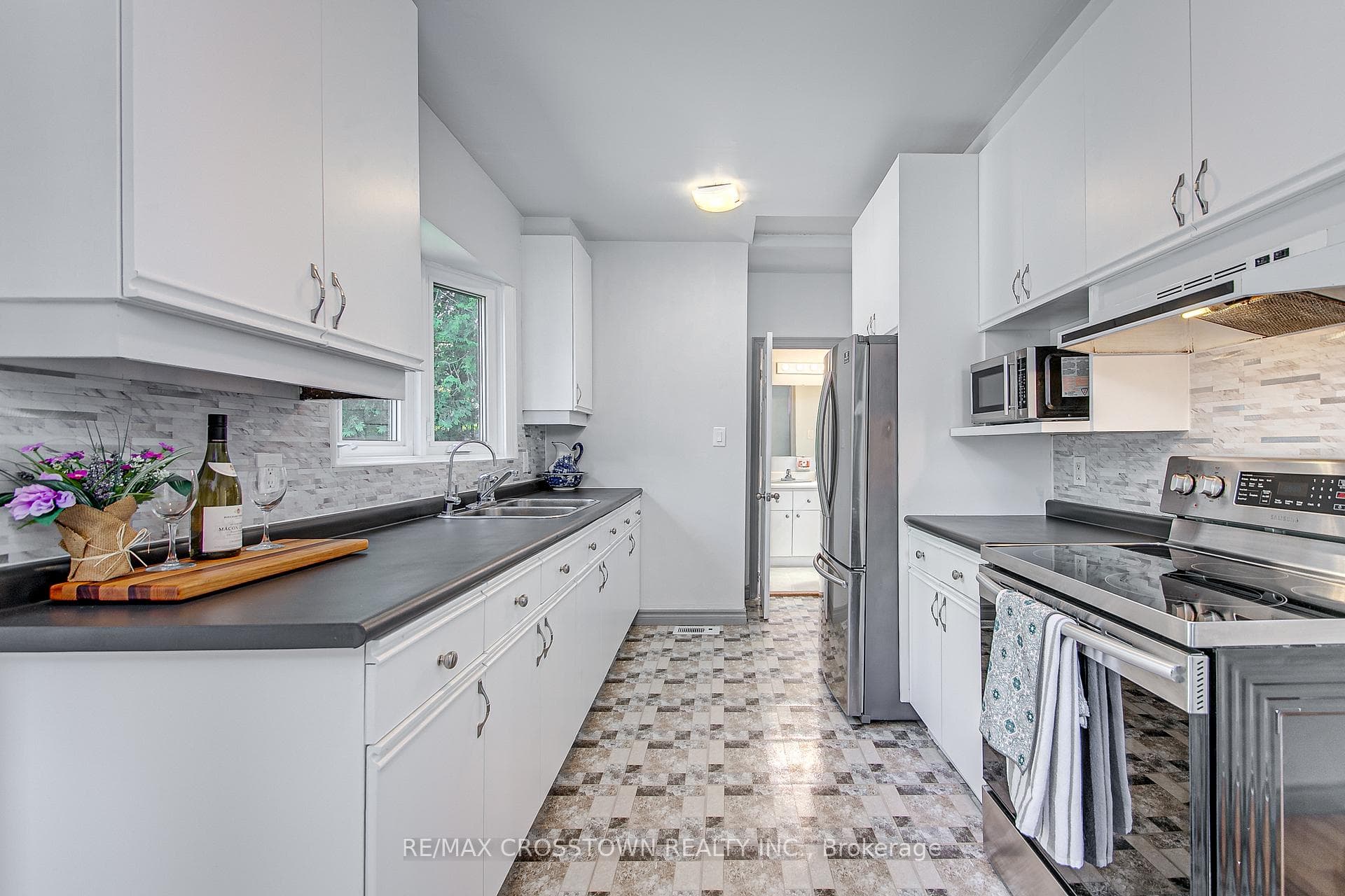 1160 Alfred Street photo 13