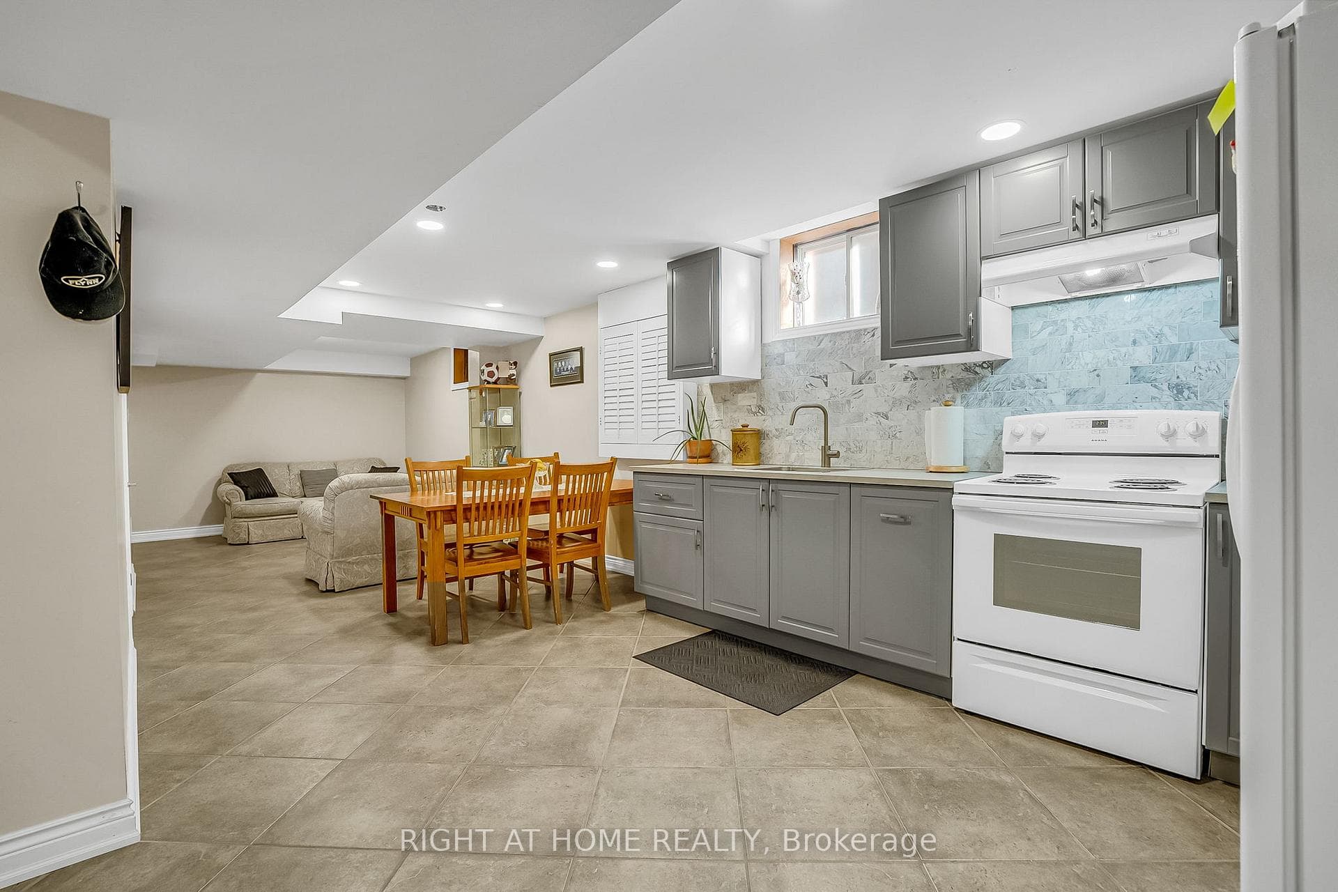 421 John Deisman Boulevard photo 12