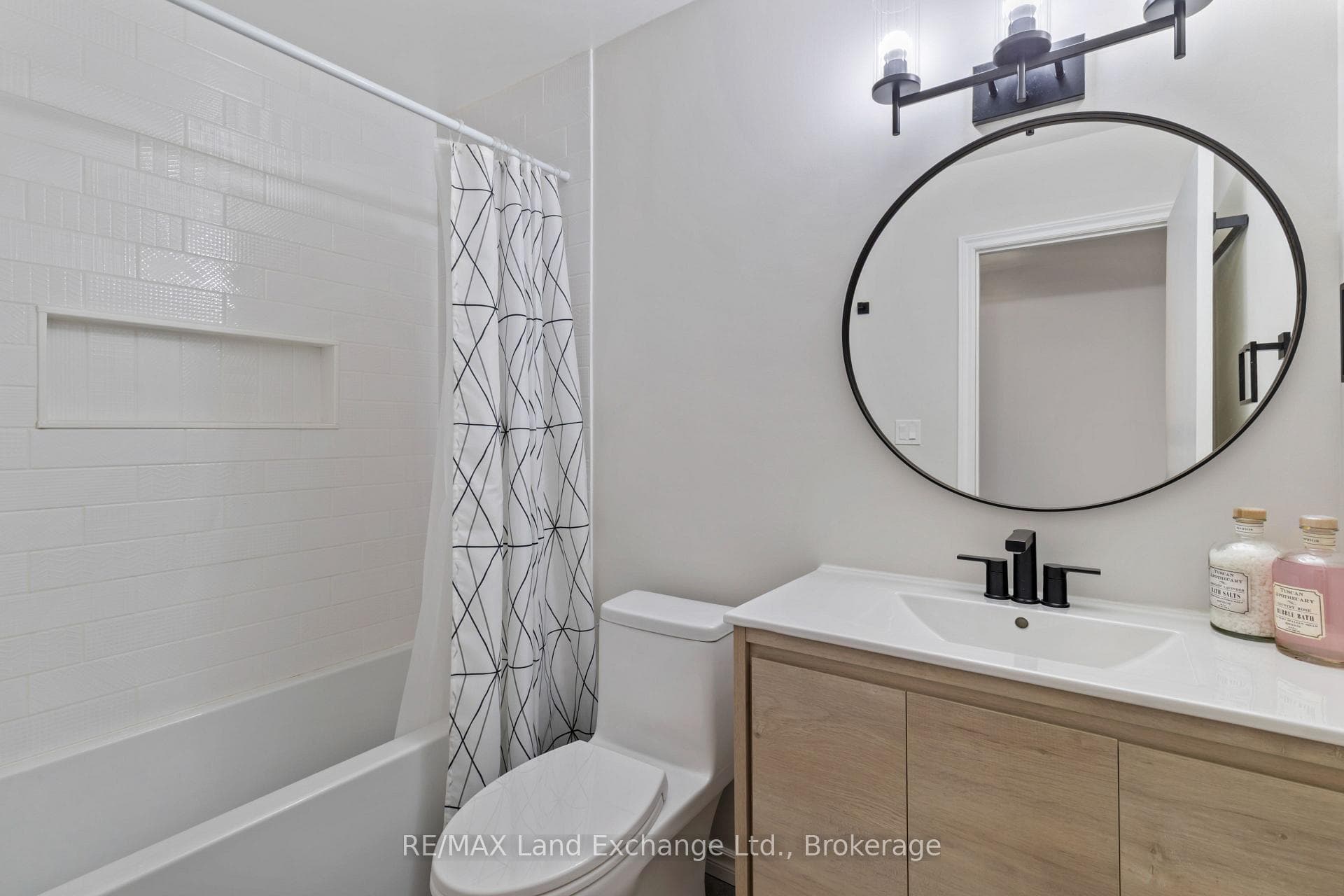 283 Bricker Street photo 14