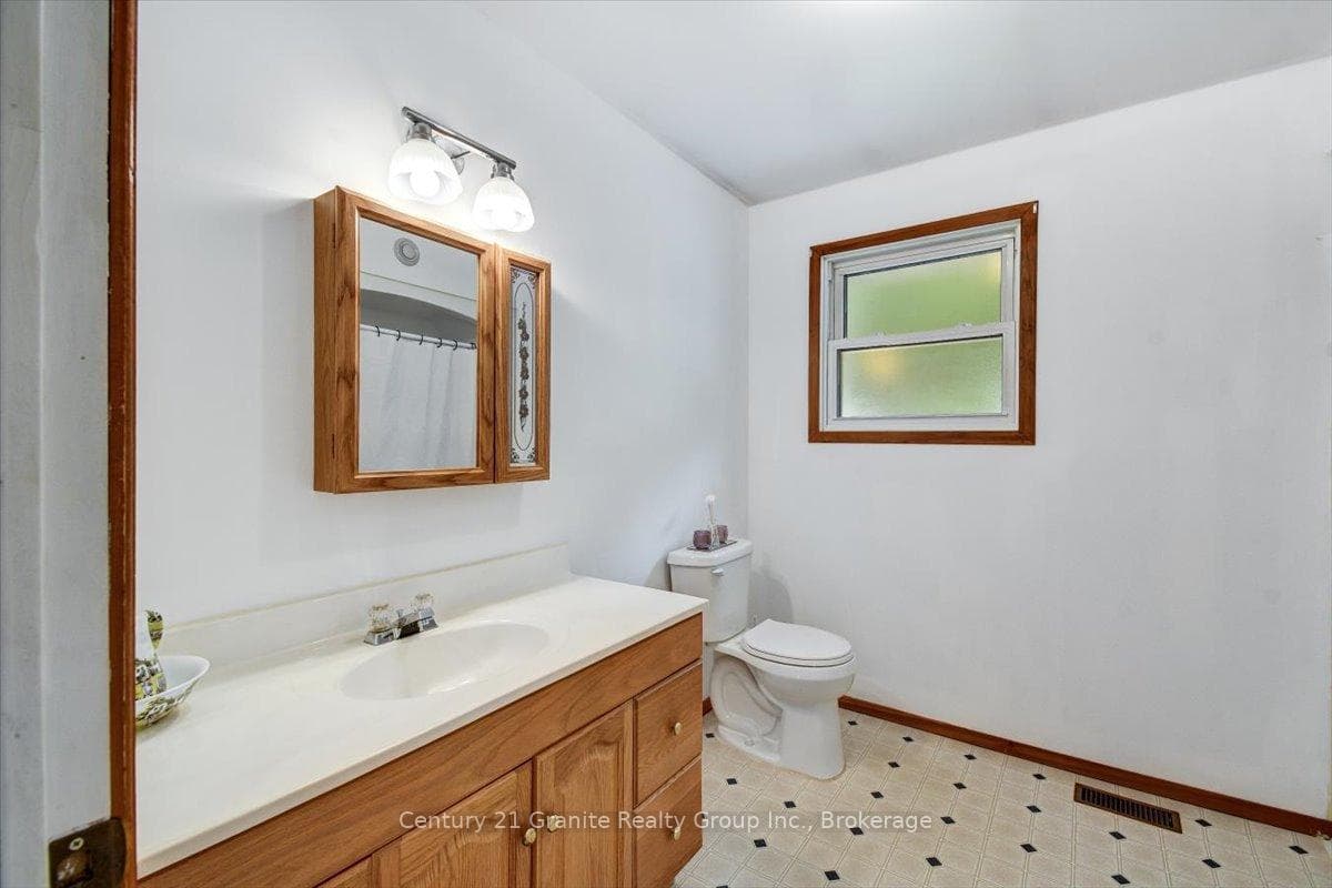 66 Hastings Street photo 19